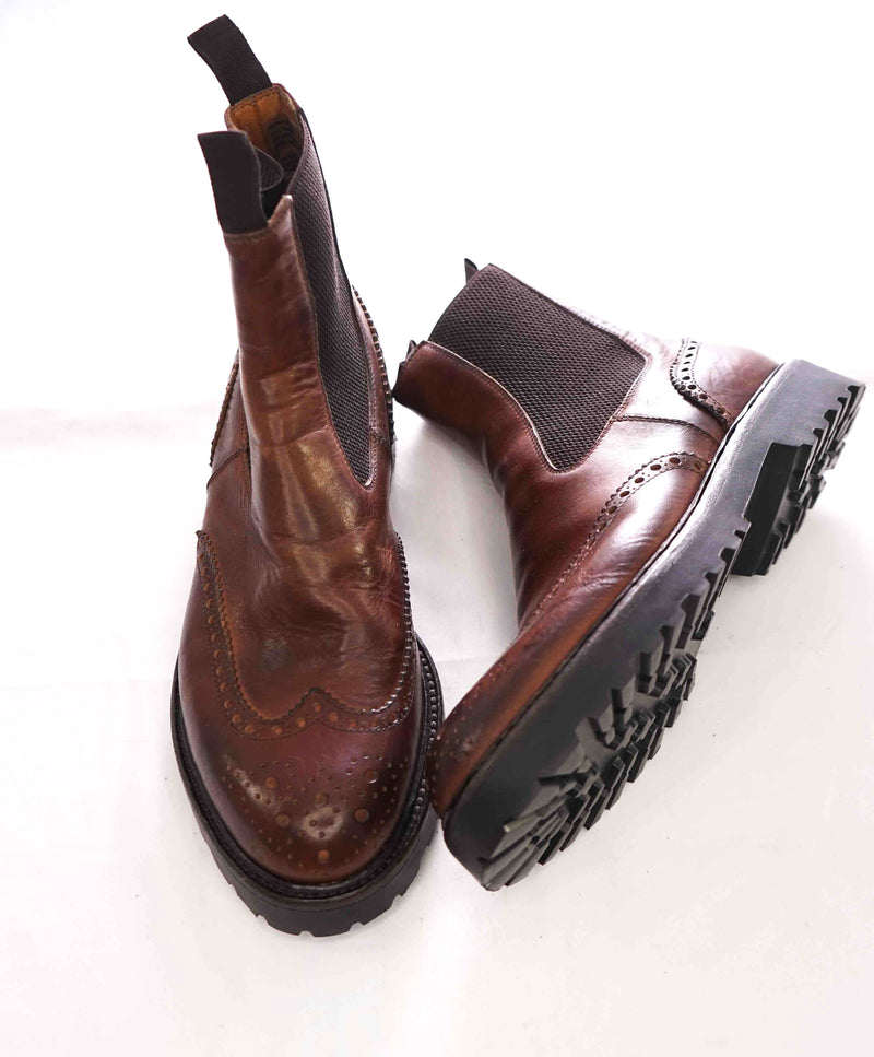 $695 ELEVENTY - Brown Leather Distressed Chelsea Boots - 8 US ( Luxe Hanger