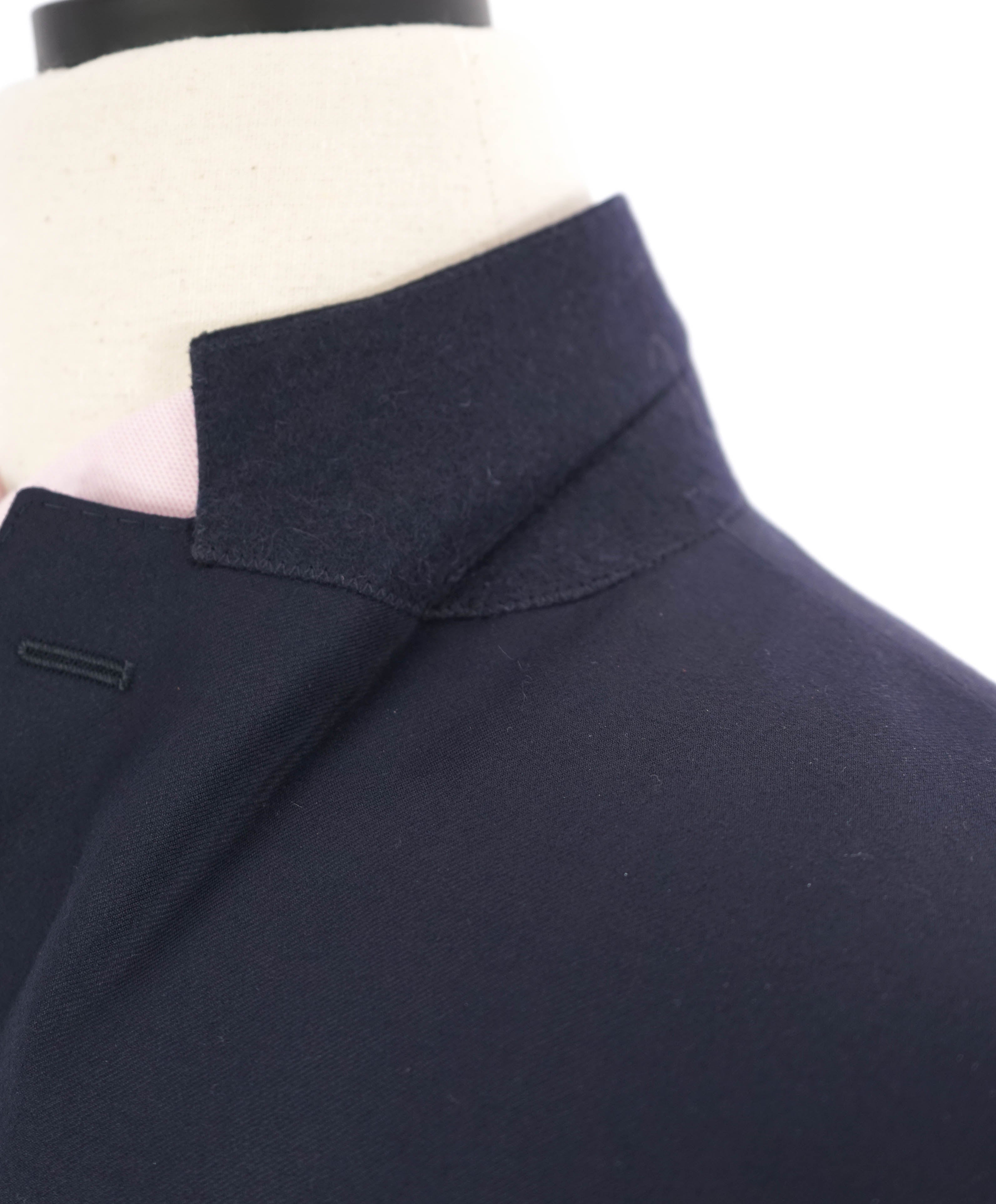 LORO PIANA -MOVIMENTO *CLOSET STAPLE* “Four Seasons” 130s Navy Blazer- 42S