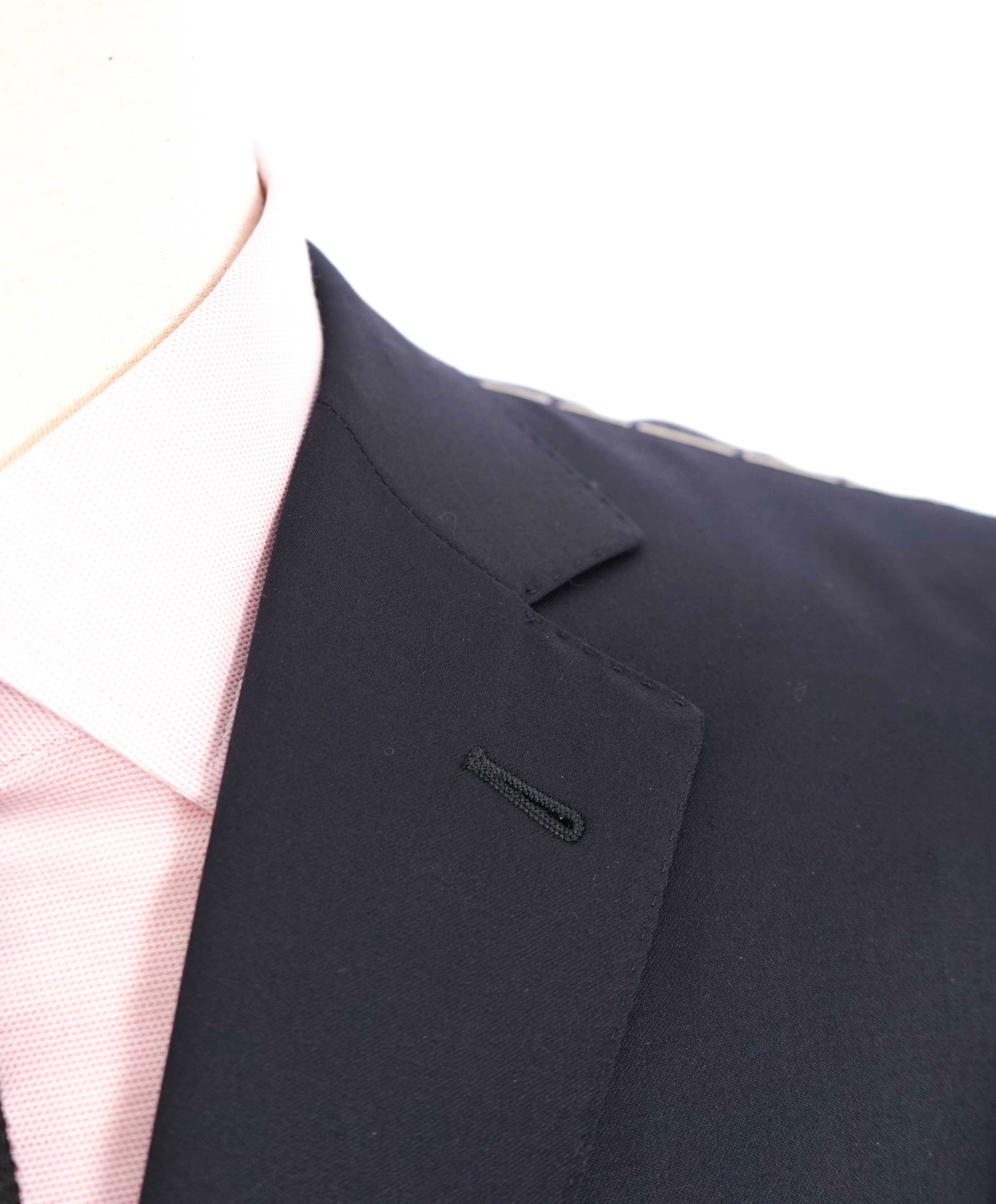 $3,250 ERMENEGILDO ZEGNA - "MULTISEASON" *Closet Staple* Navy Suit - 38R 33W