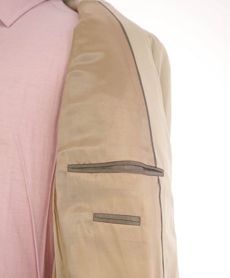 $1,995 ARMANI COLLEZIONI - “G Line” COTTON/SILK Ivory Summer Suit - 46R