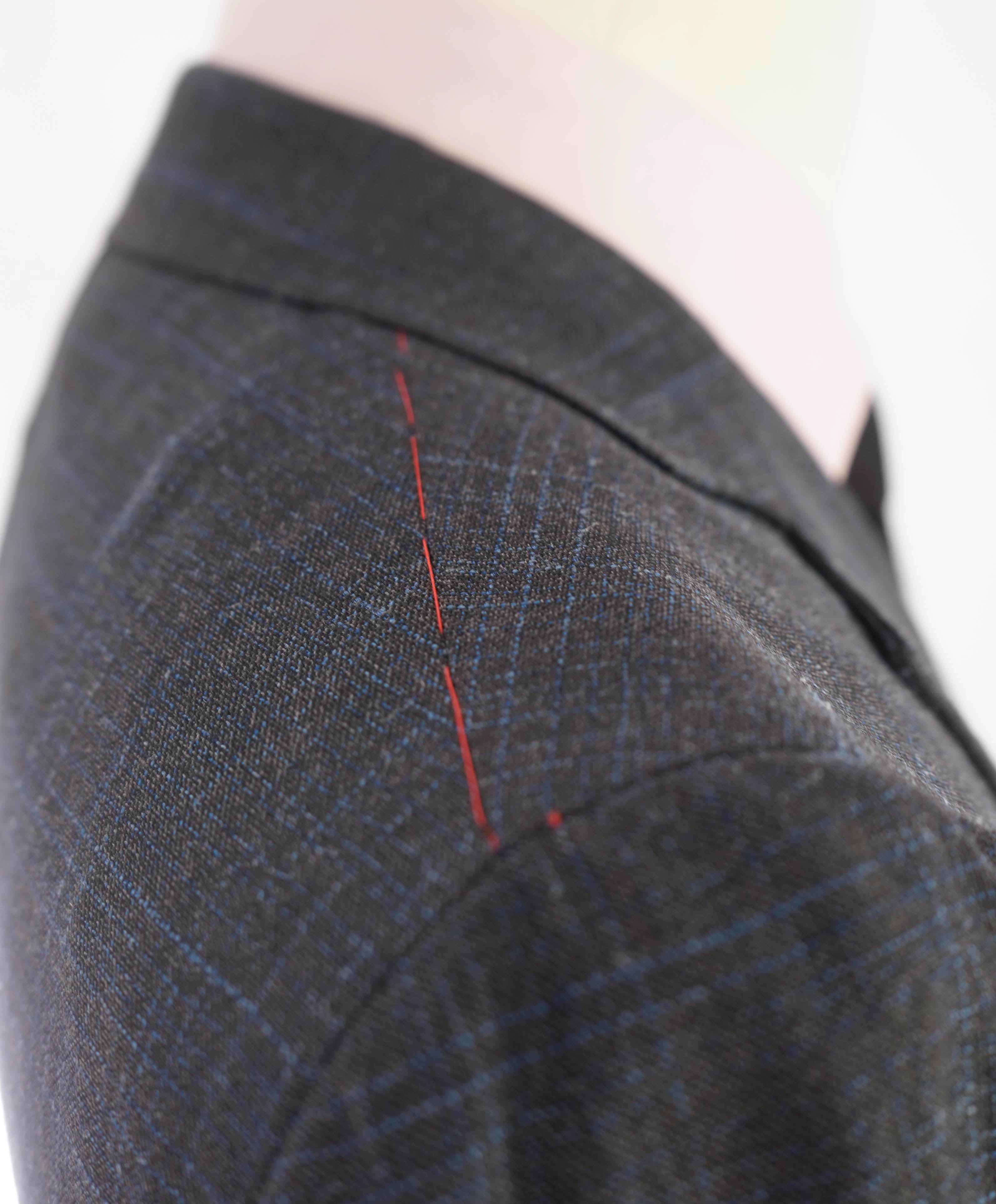 $4,695 ISAIA - WOOL / SILK/ Blue Fleck Check "CAPRI" Blazer - 36R