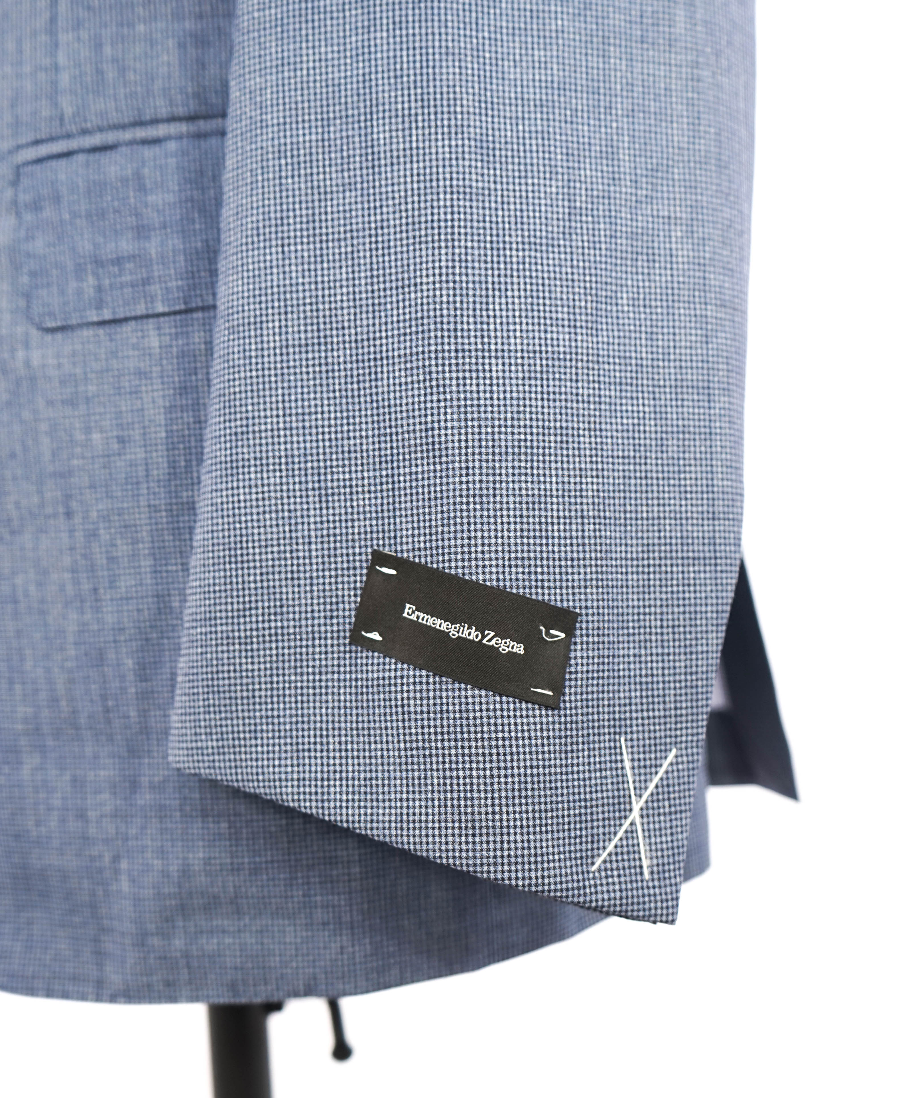 $3,495 ERMENEGILDO ZEGNA - Pastel Blue *DUO* “ZERO WEIGHT” Suit - 40R