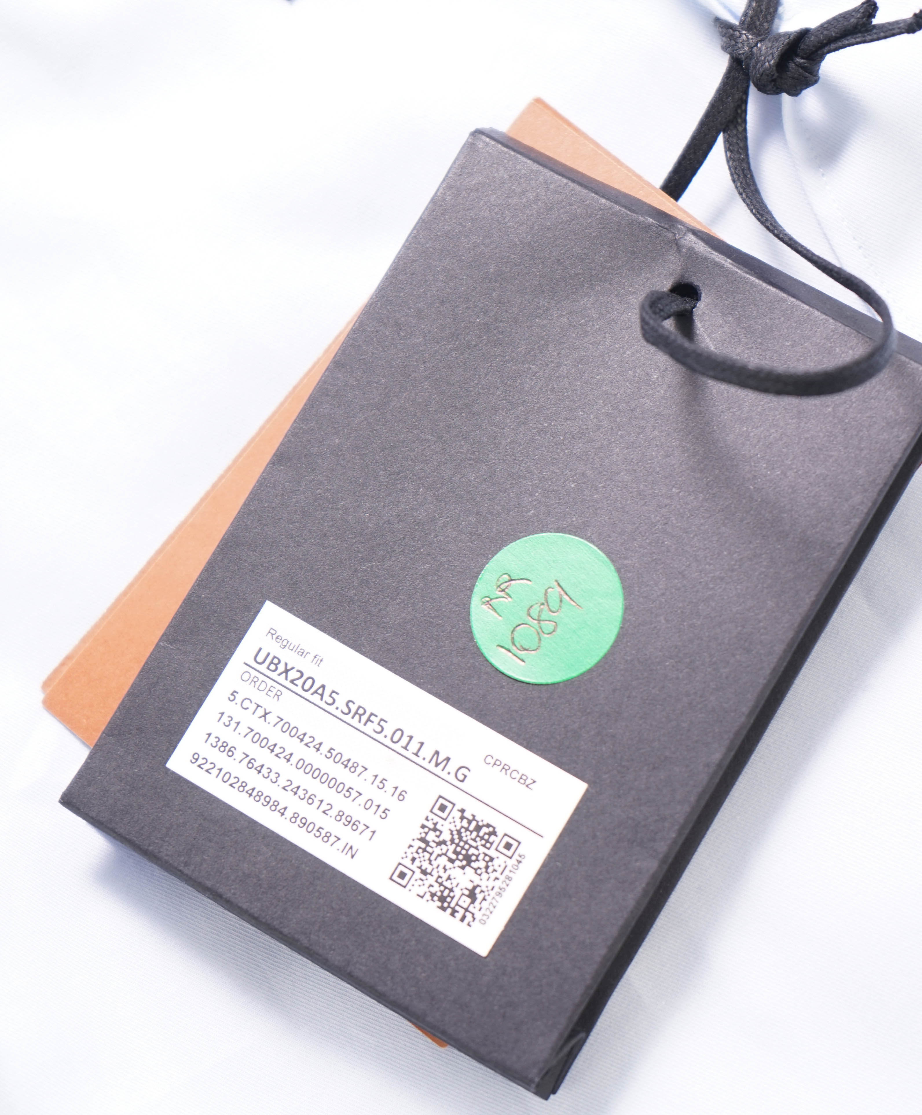 $550 ERMENEGILDO ZEGNA - Light Blue Button Down Spread Collar Shirt - M