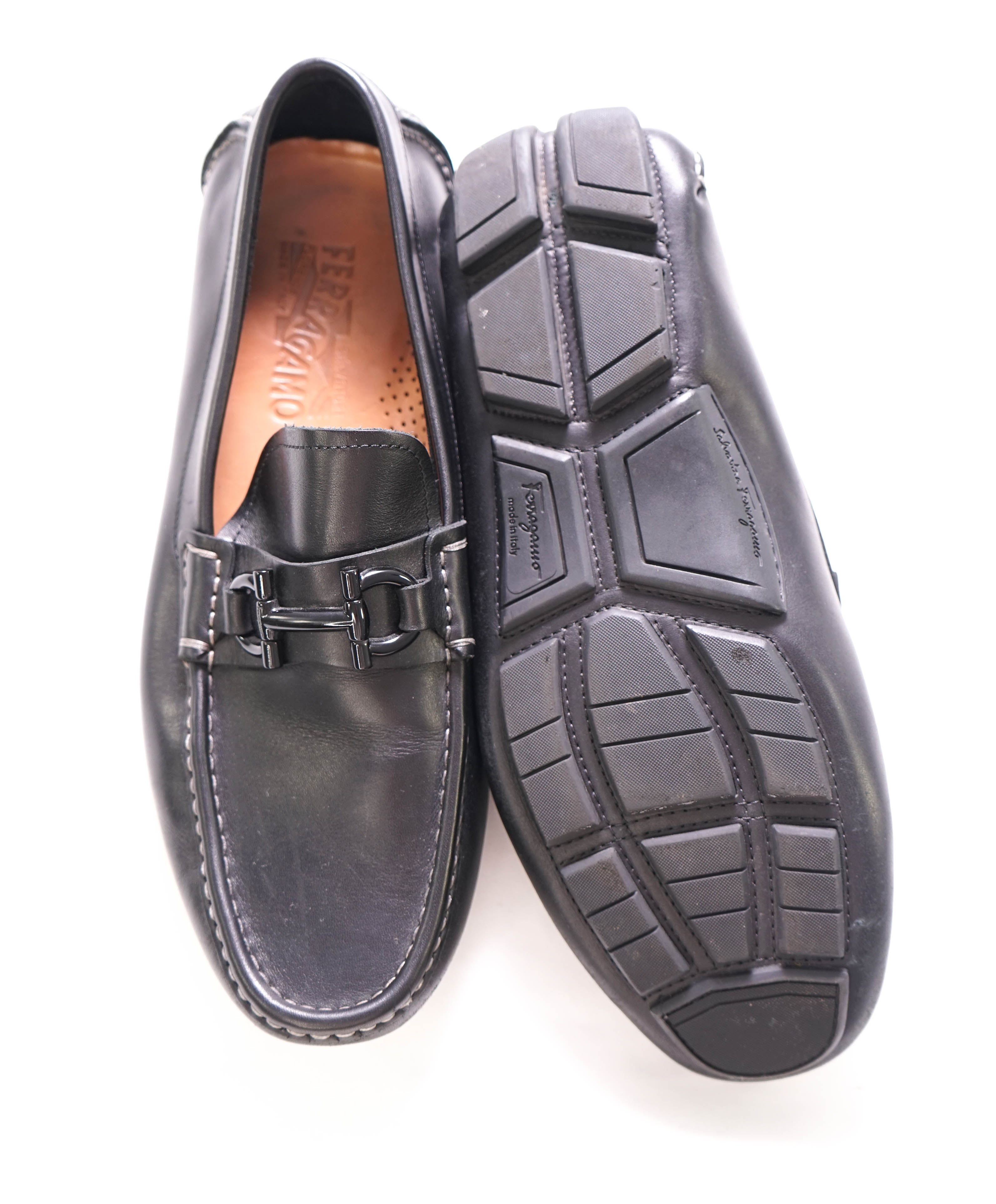 $750 SALVATORE FERRAGAMO - Parigi Black Gancini Bit Loafer - 9 EE US
