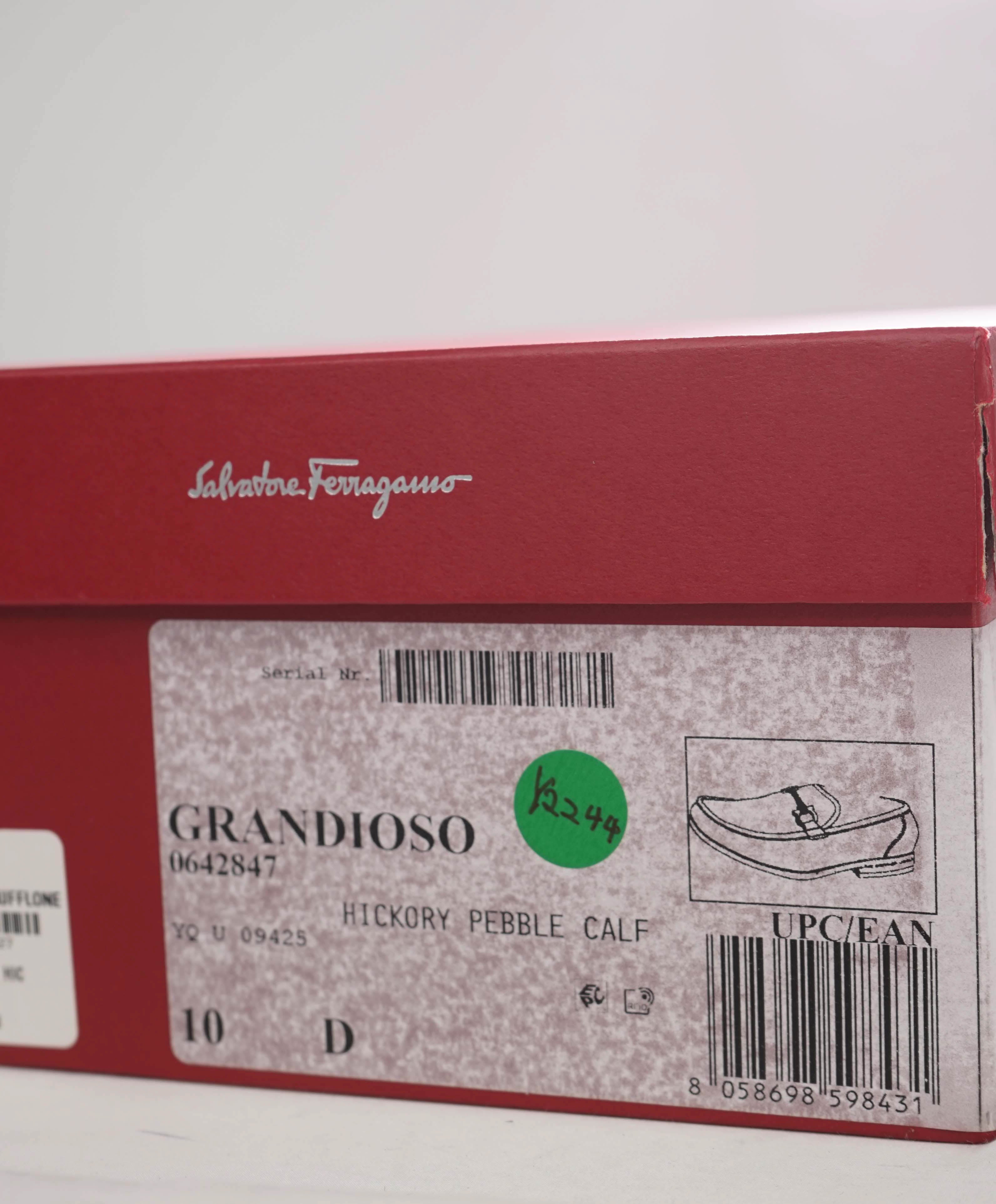 $850 SALVATORE FERRAGAMO - “GRANDIOSO" Gancini Bit Loafer Brown Leather - 10 D