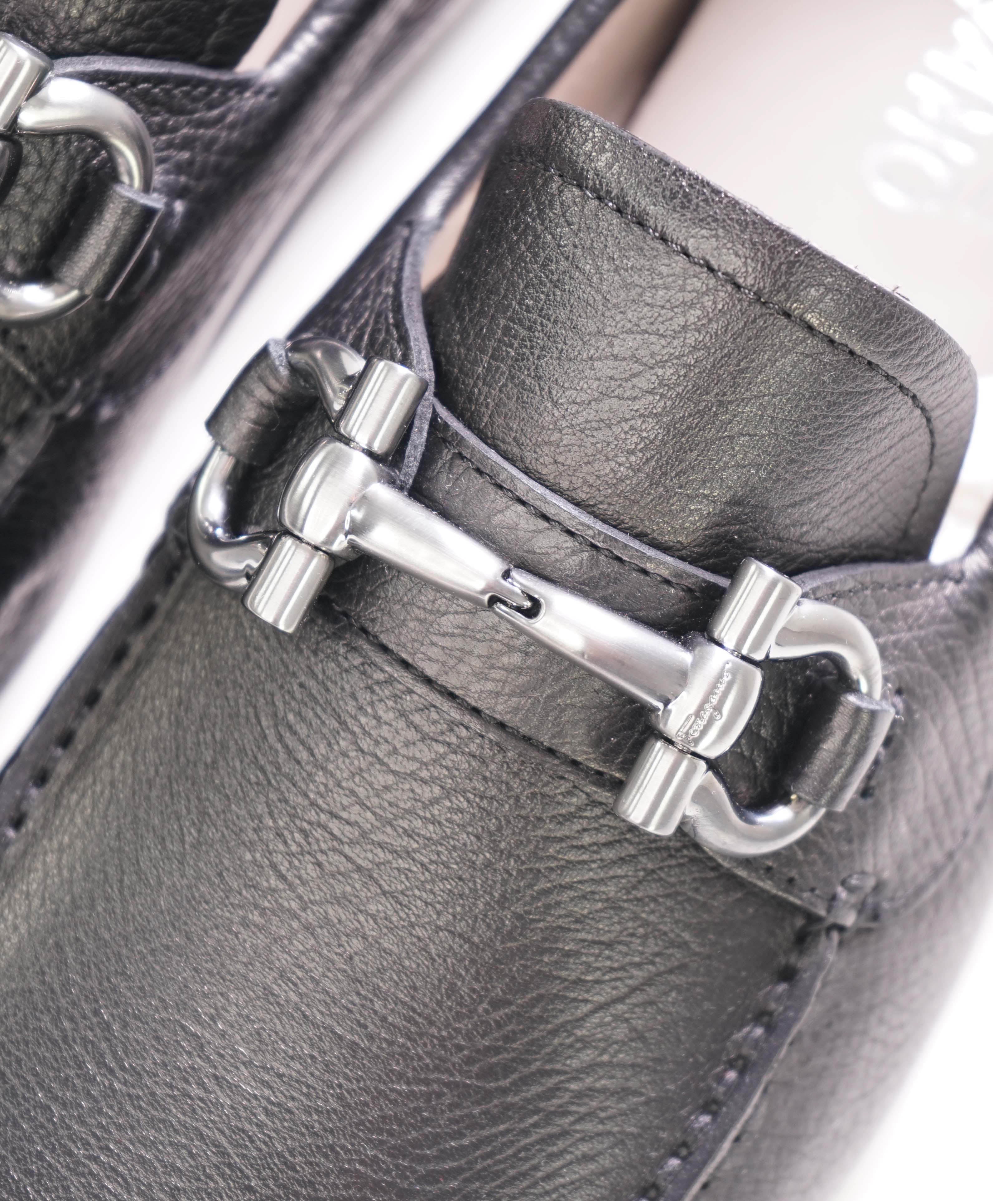 $795 SALVATORE FERRAGAMO - Black Pebbled Leather Parigi Slip On Loafers - 10 D