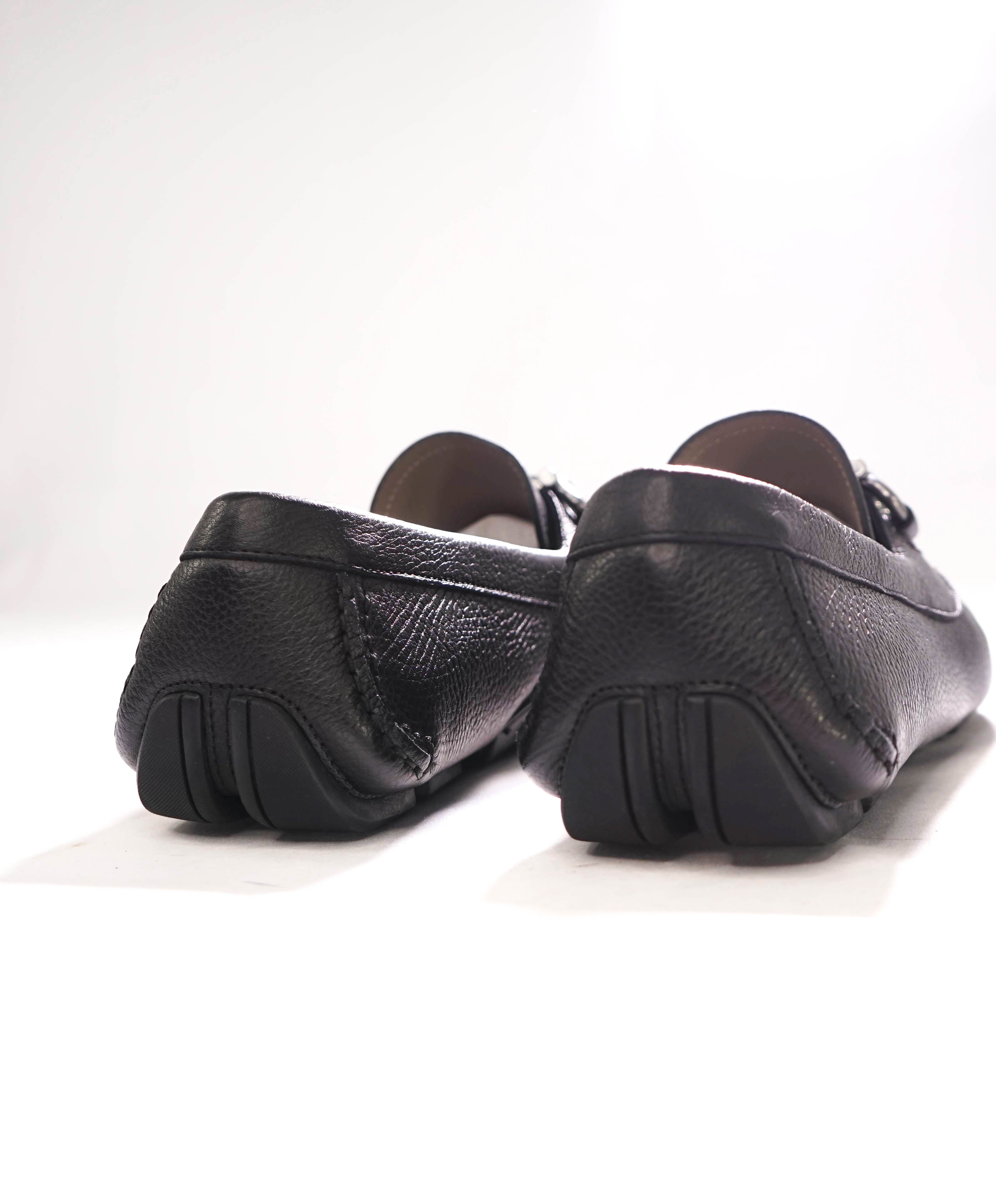 $795 SALVATORE FERRAGAMO - Black Pebbled Leather Parigi Slip On Loafers - 10 D