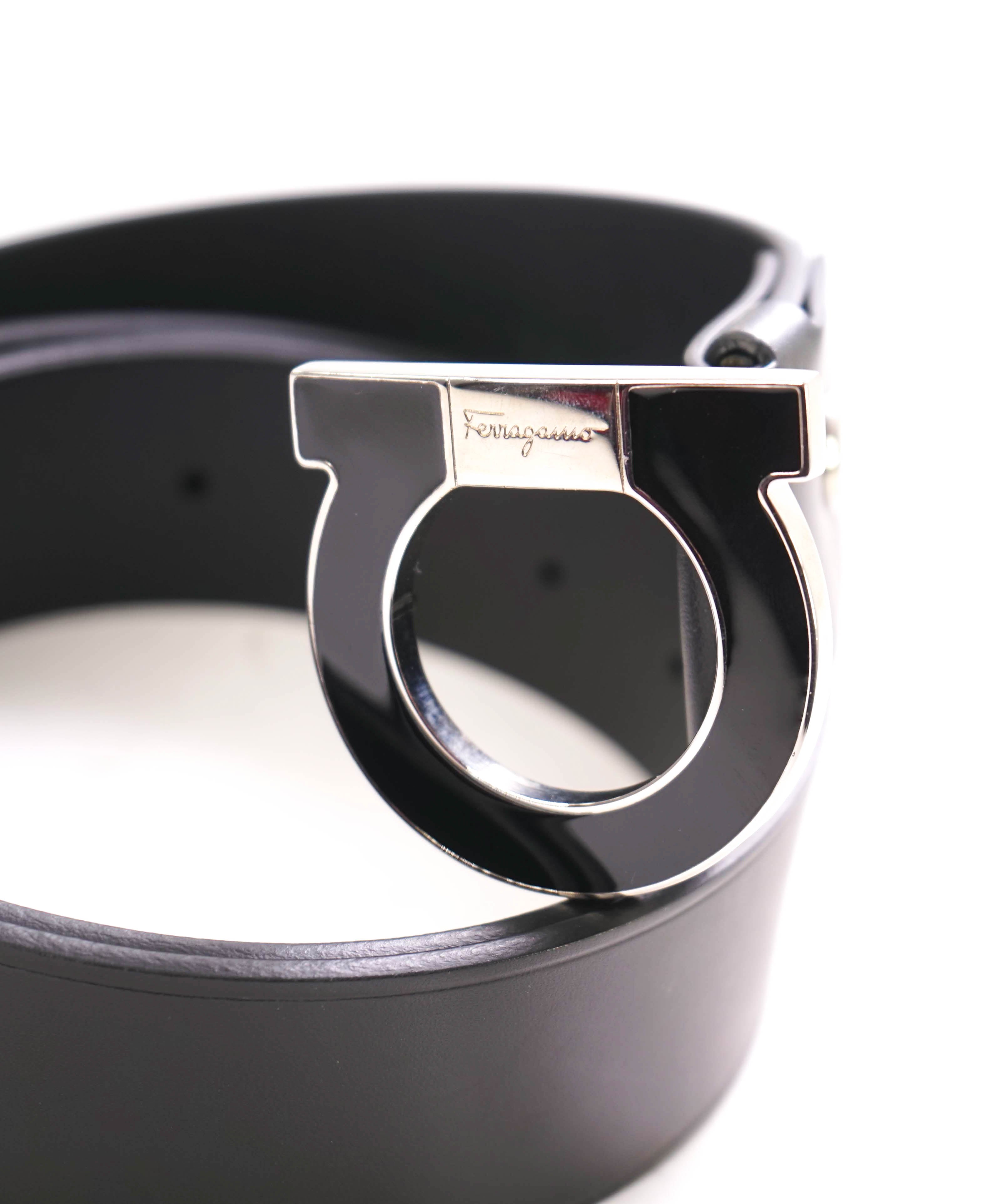 $530 SALVATORE FERRAGAMO - Black On Black Gancio Gancini Leather Belt - 38W