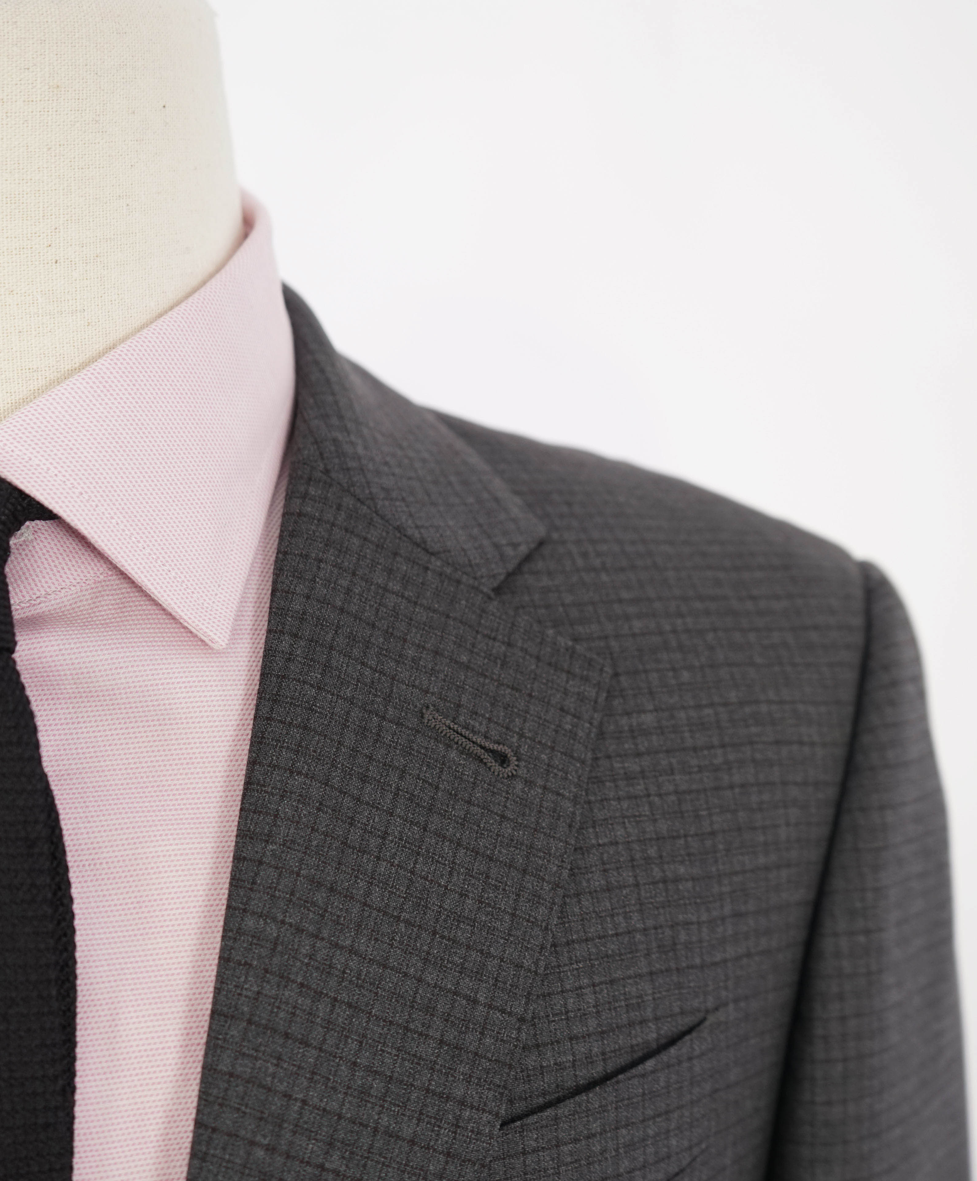 ARMANI COLLEZIONI - “G Line” Micro-Check Basket Weave Gray Suit - 40R