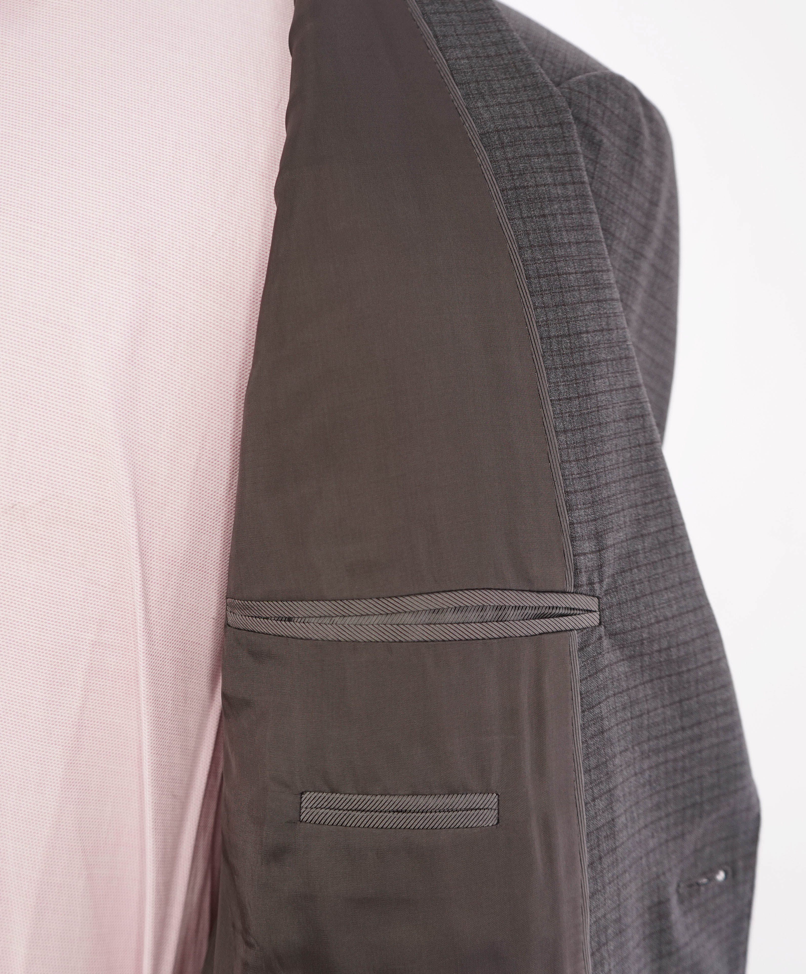 ARMANI COLLEZIONI - “G Line” Micro-Check Basket Weave Gray Suit - 40R