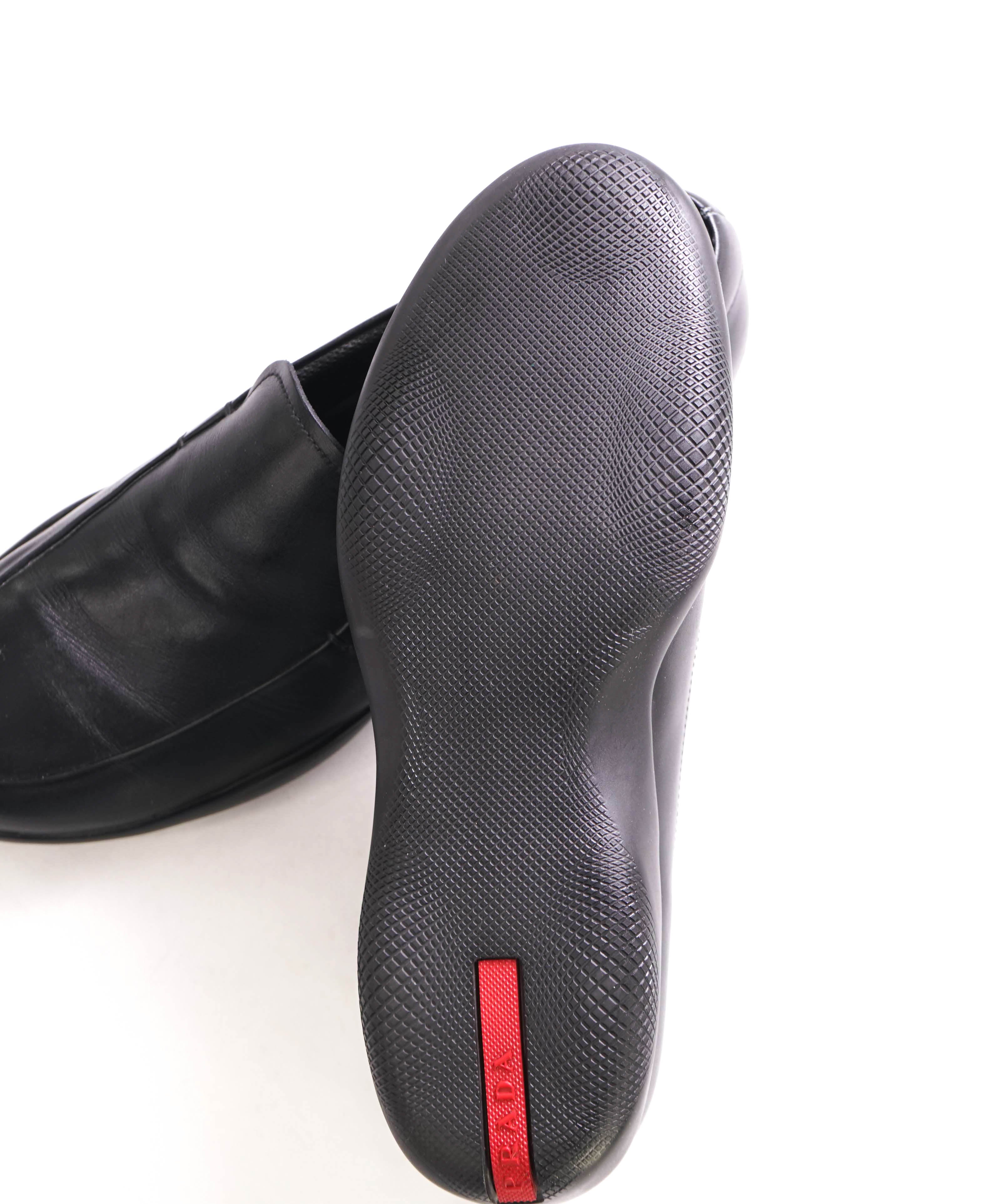 $795 PRADA - *LINEA ROSSA* Black Slip On Logo Vamp Loafer - 8.5 US (7.5 Prada)