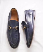 $920 GUCCI - "JORDAAN" Navy/Gold ICONIC Horsebit Leather Loafers - 8.5US (8G)