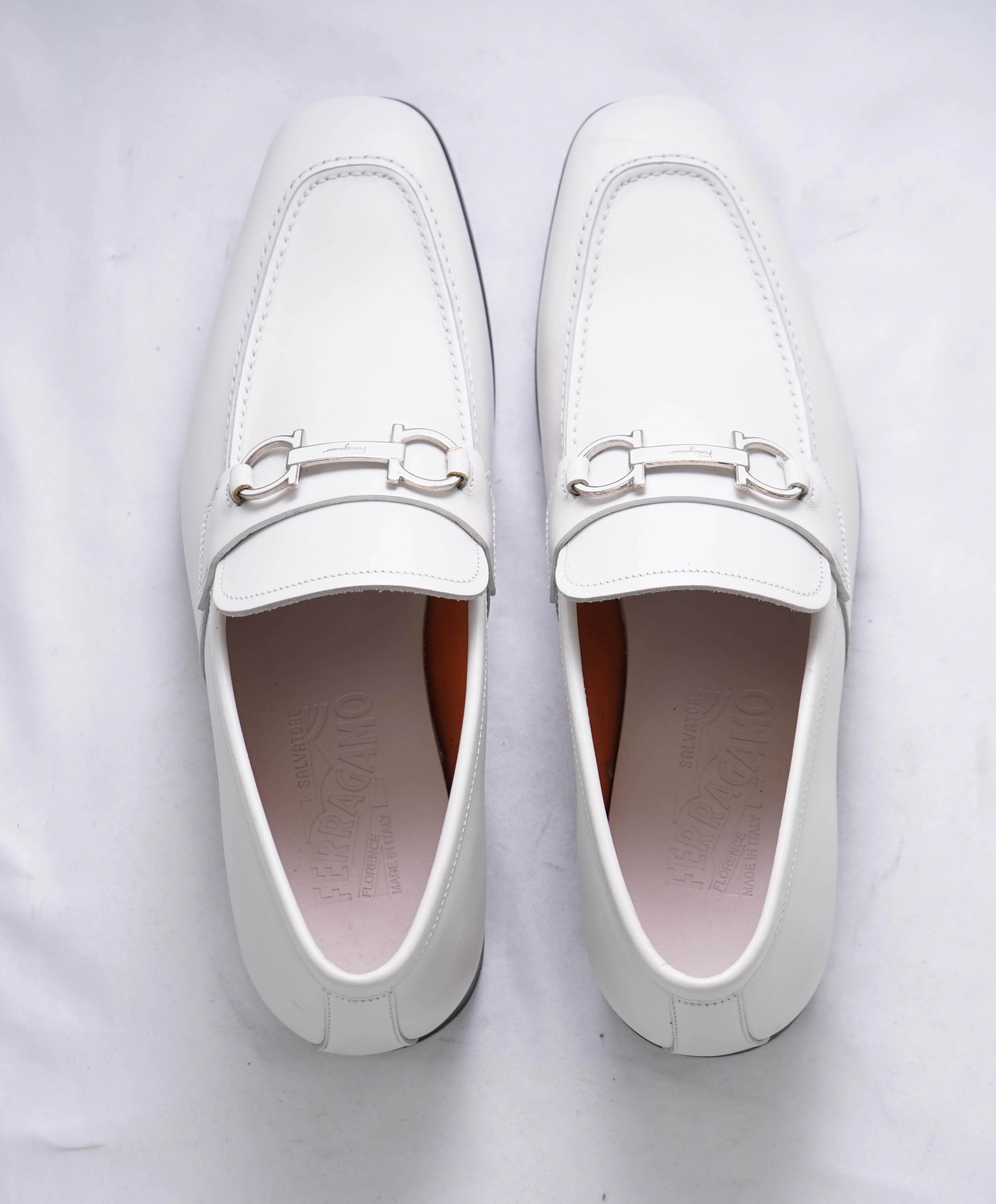 SALVATORE FERRAGAMO 🇮🇹 WOMEN'S OFF WHITE SOFT LEATHER
