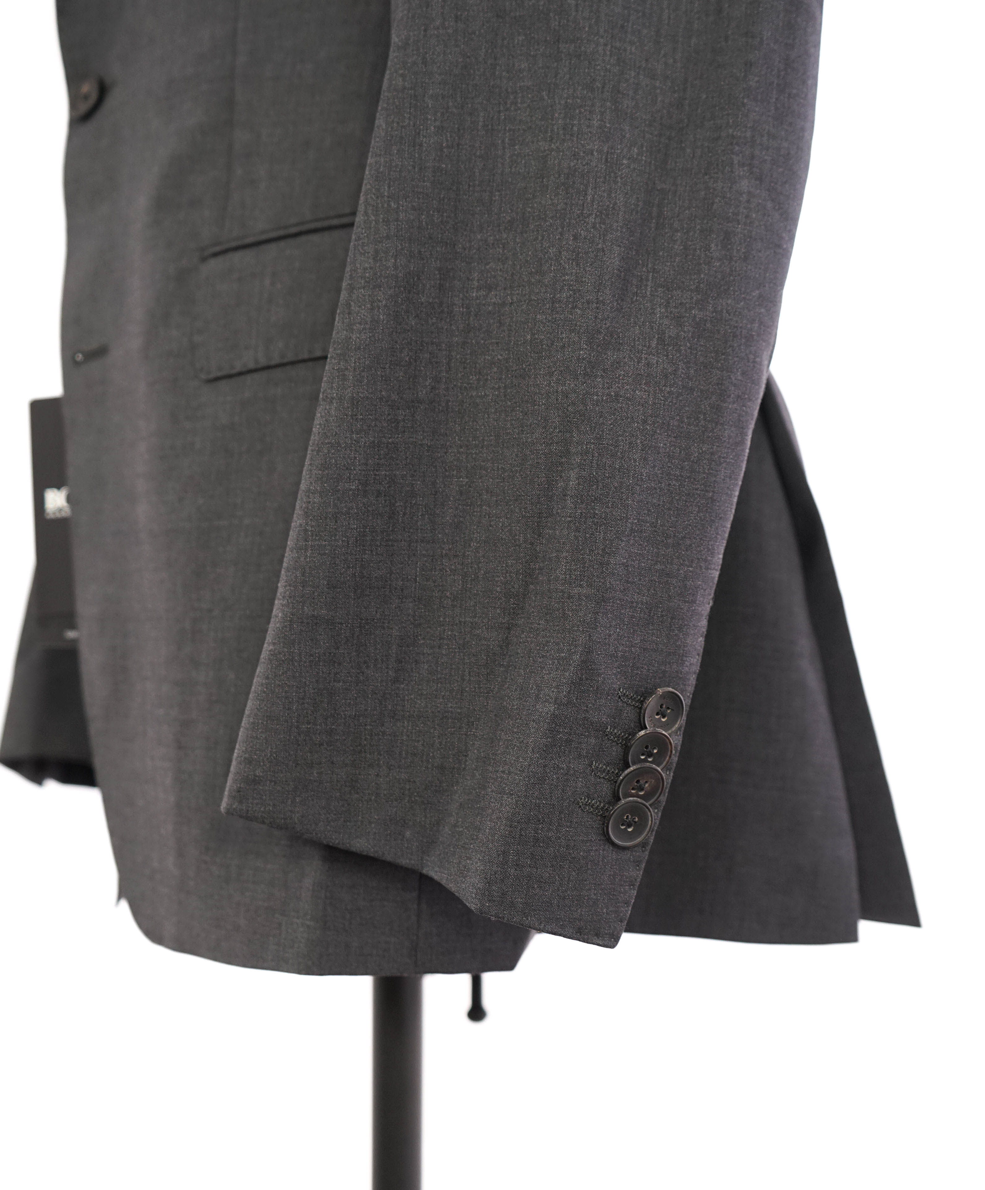 $1,295 HUGO BOSS - CLOSET STAPLE Gray Notch Lapel Suit - 40L