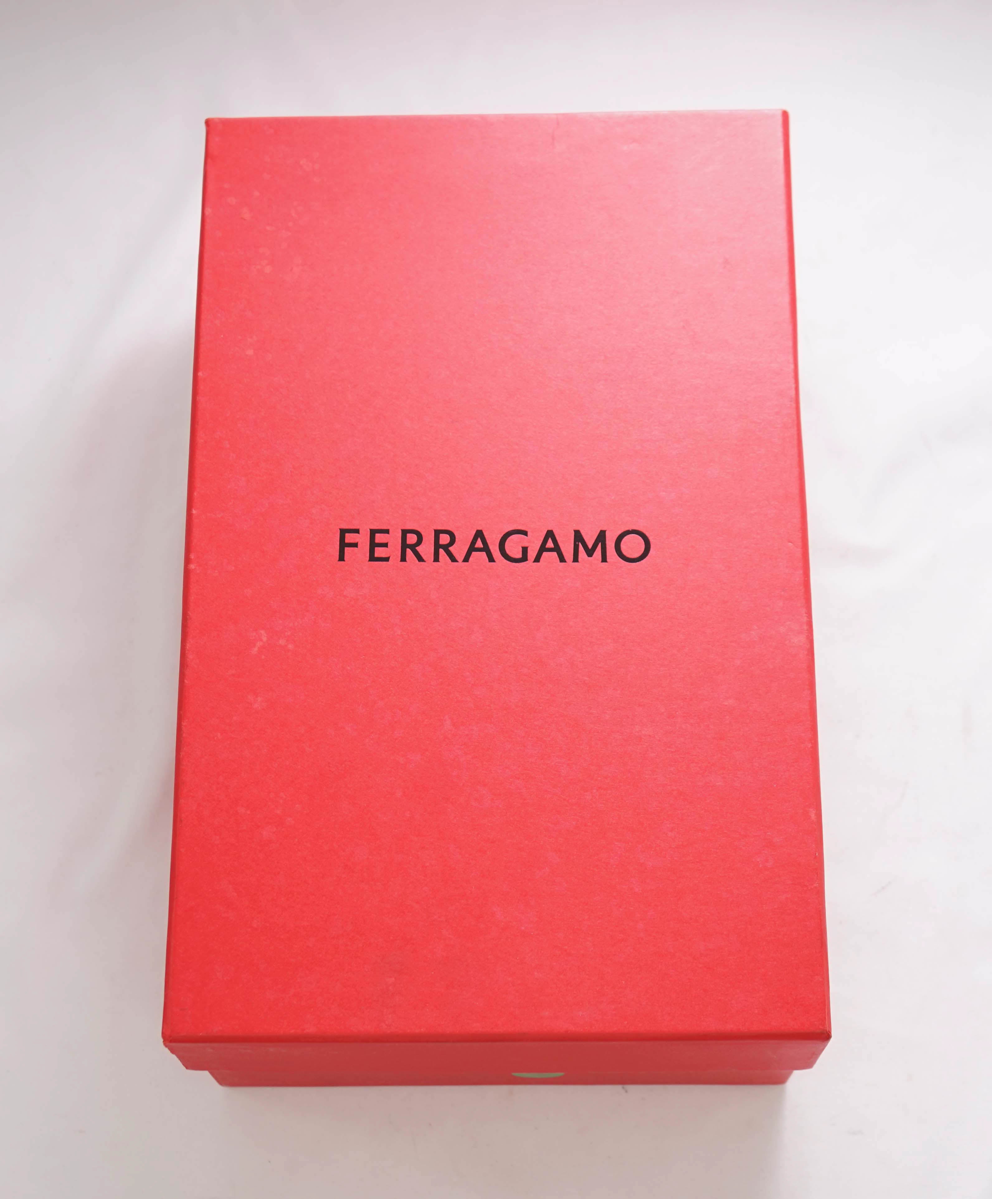 $895 SALVATORE FERRAGAMO - “DESIO" Gancini Loafer Black Leather - 9.5 E