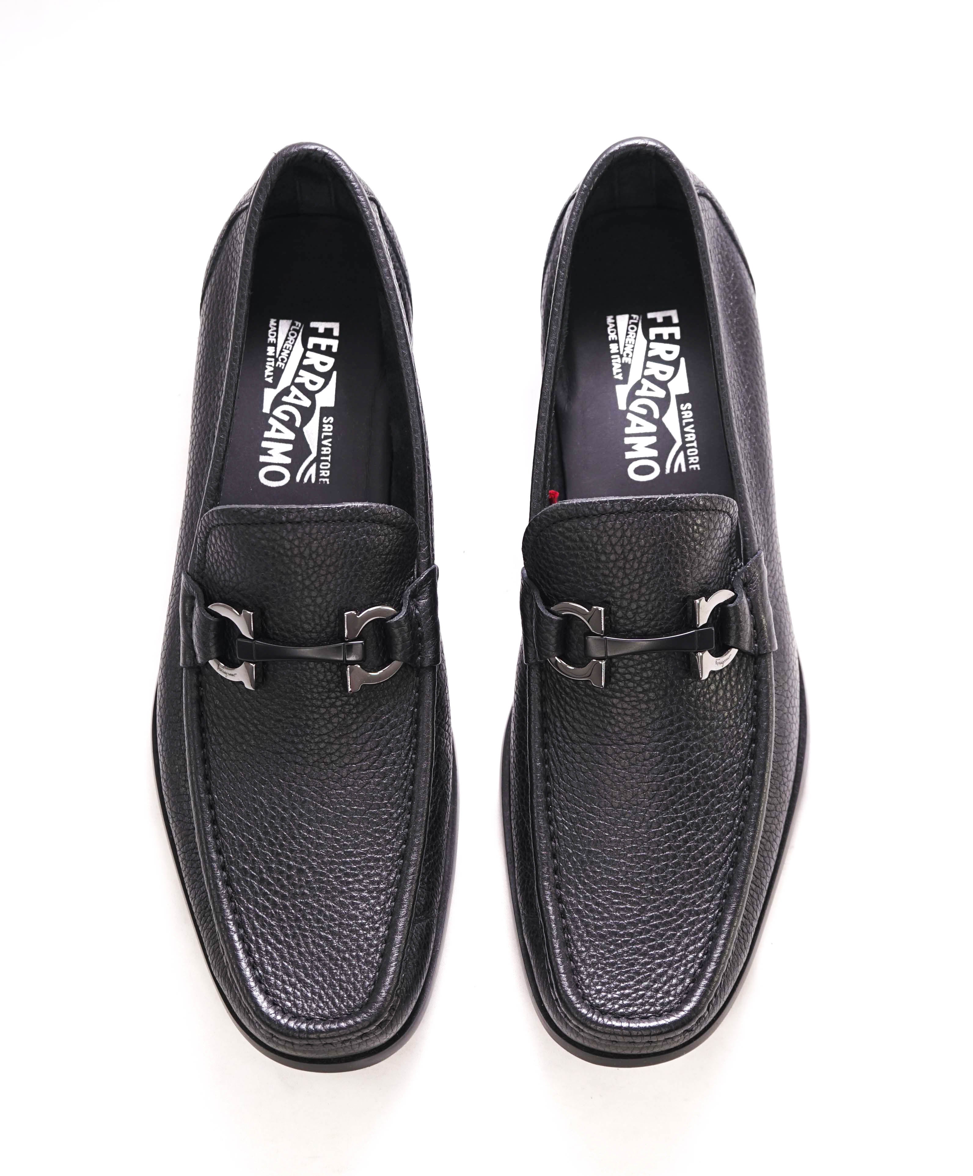 $850 SALVATORE FERRAGAMO - “GRANDIOSO" Gancini Bit Loafer Black Leather - 9.5 D