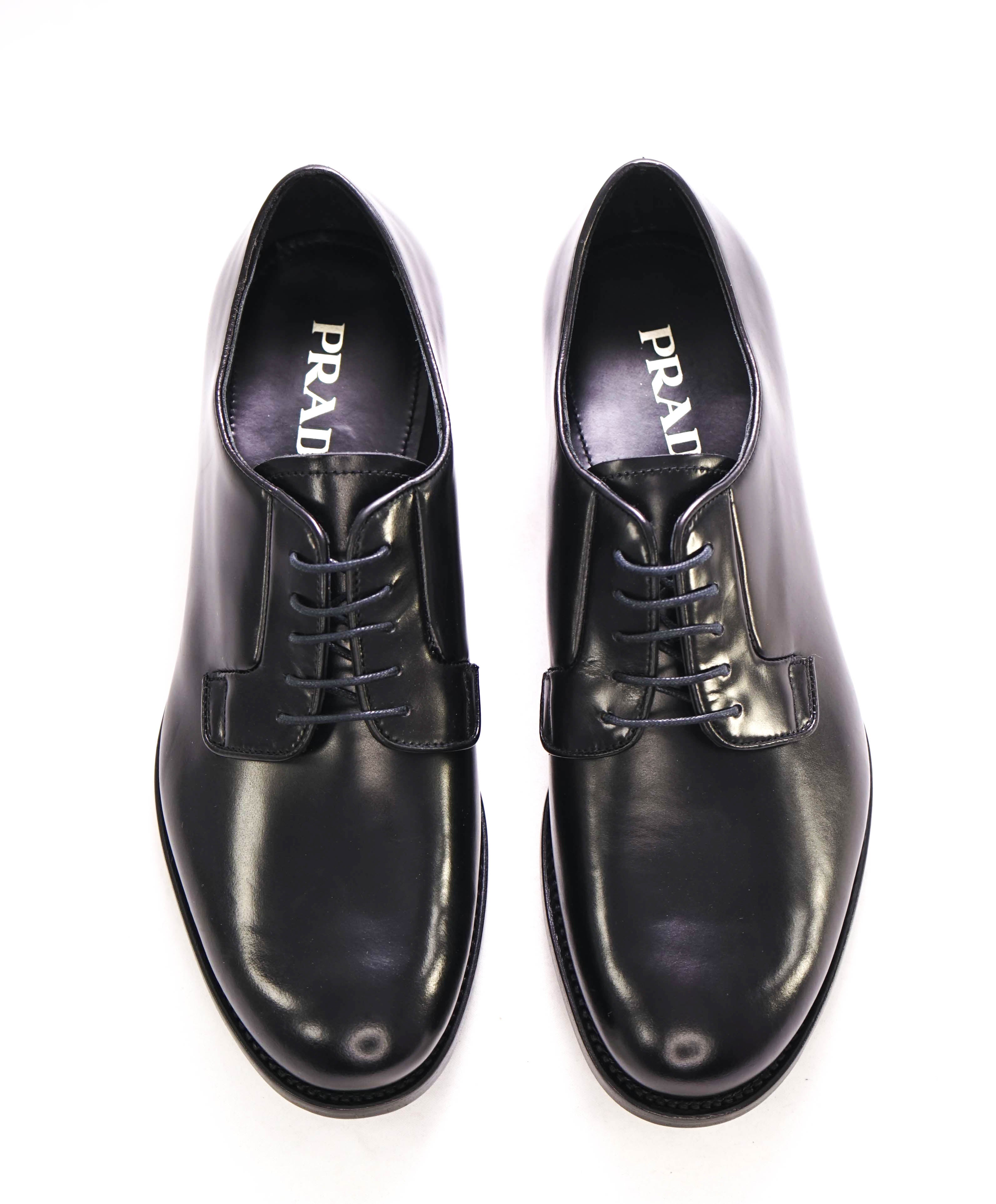 $950 PRADA - Black Brushed Leather Oxfords - 8 US (7 Prada)