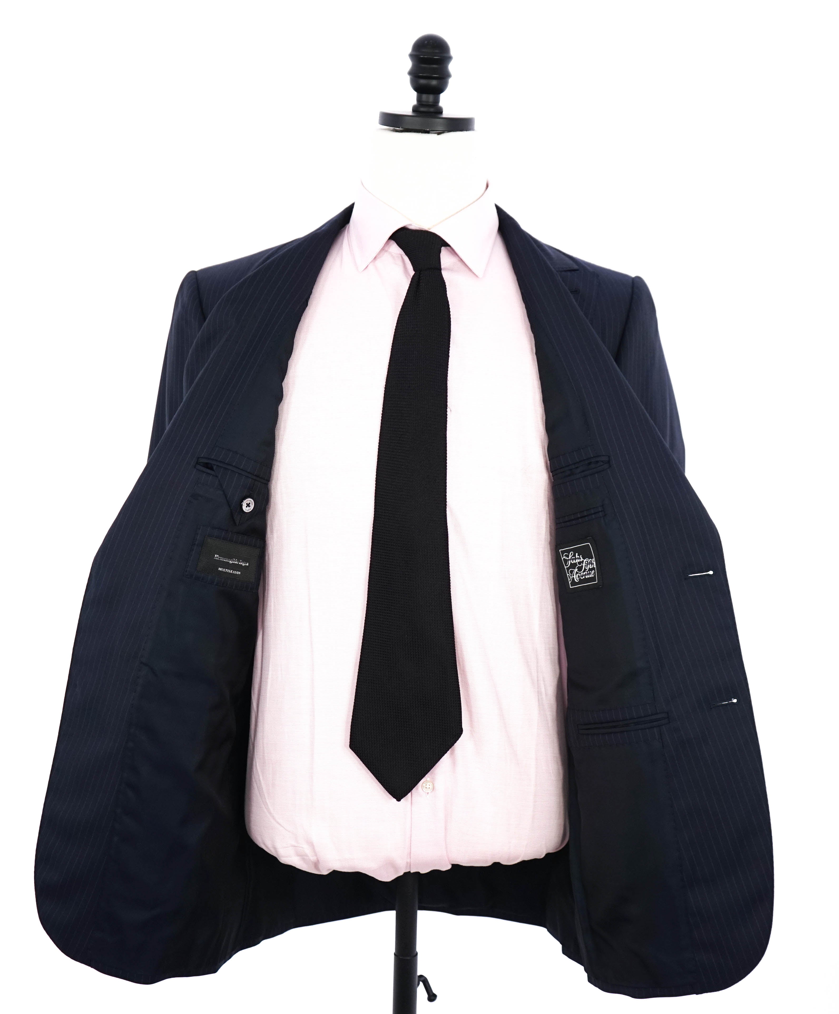 $3,000 ERMENEGILDO ZEGNA - "Manhattan" "MultiSeason" Wide Peak Lapel Suit - 38R