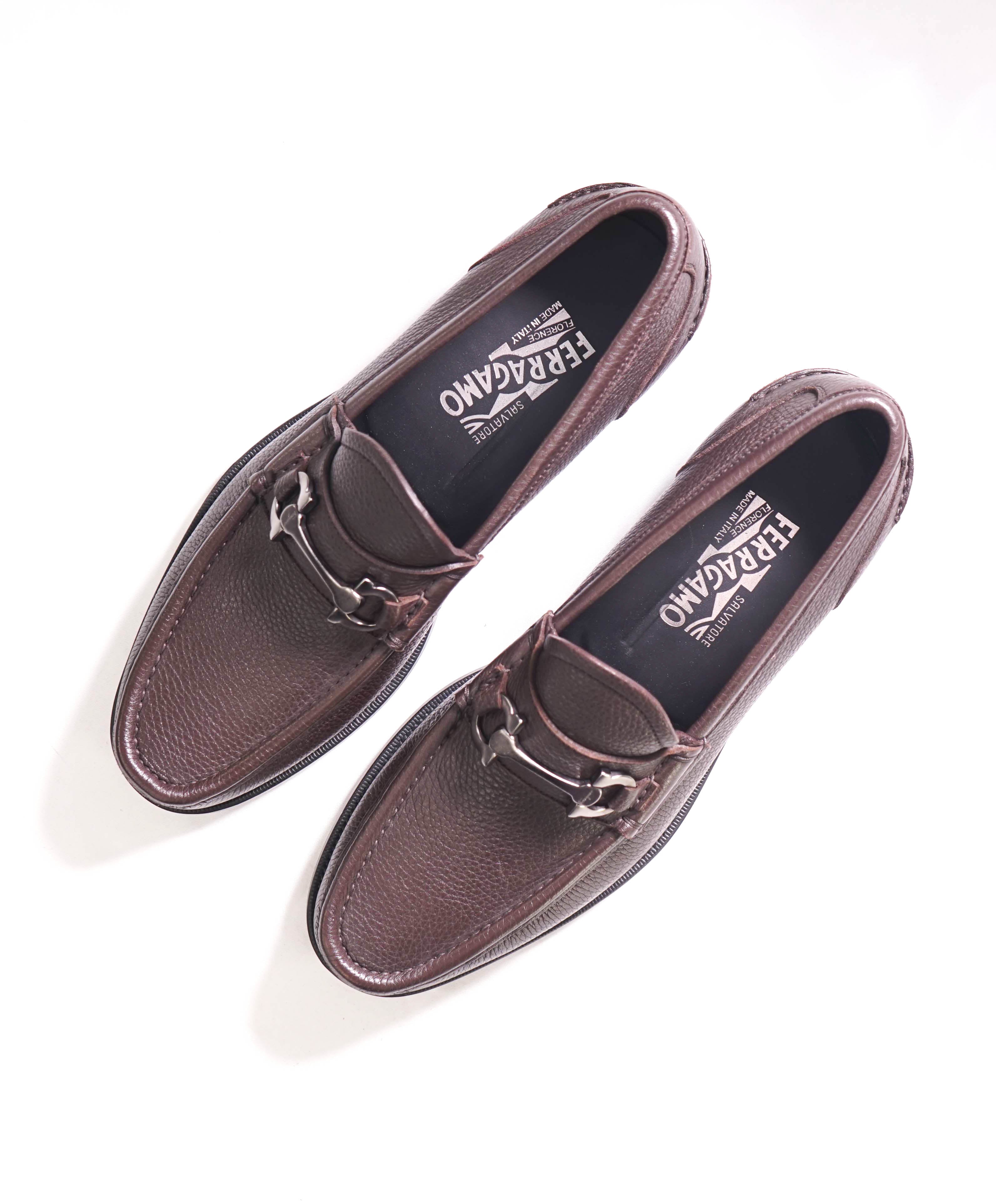 $850 SALVATORE FERRAGAMO - “BOLD" Gancini Bit Loafer Brown Leather - 9.5 D