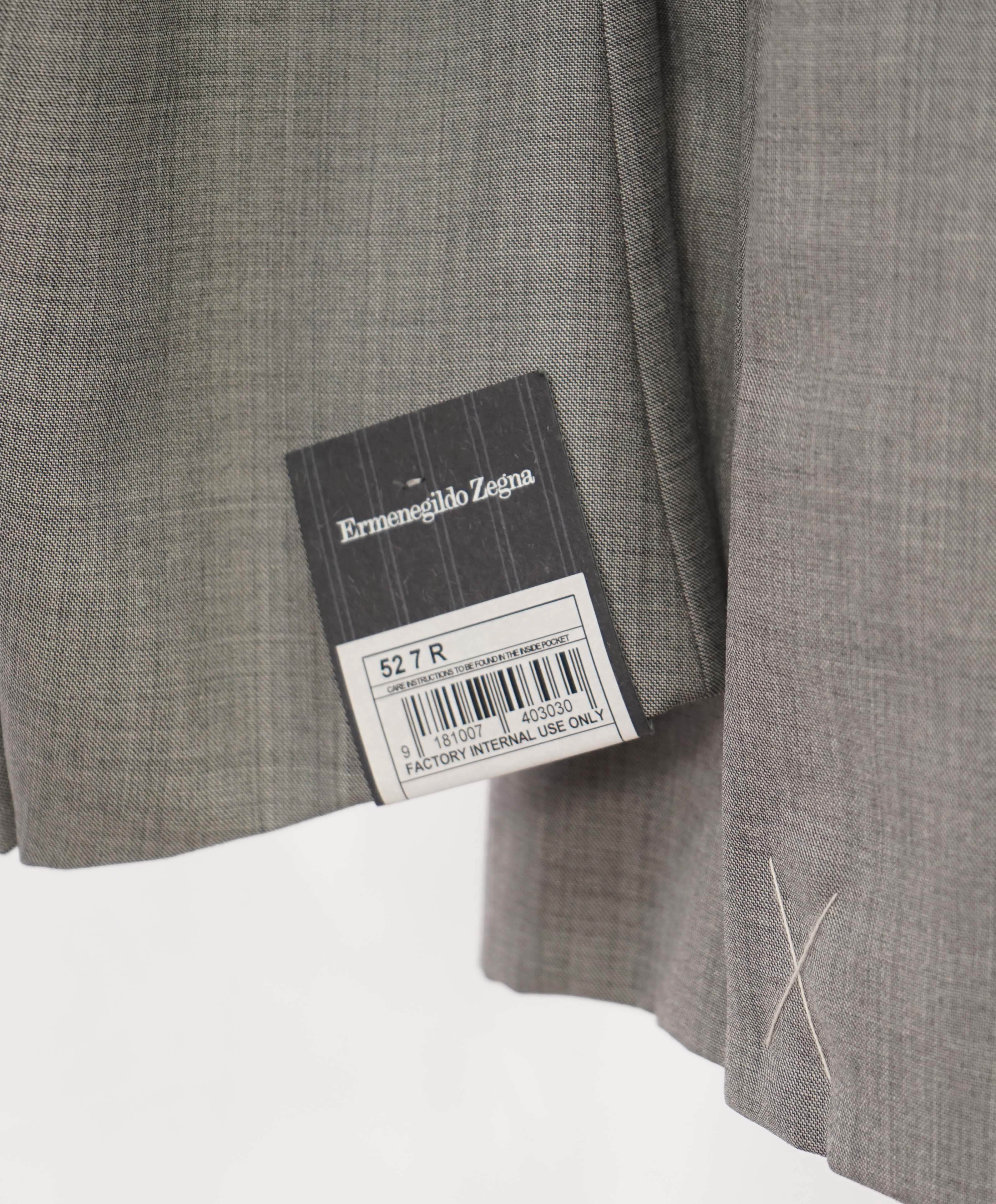 $3,495 ERMENEGILDO ZEGNA -"TROFEO 600" Gray Textured Blazer - 42R