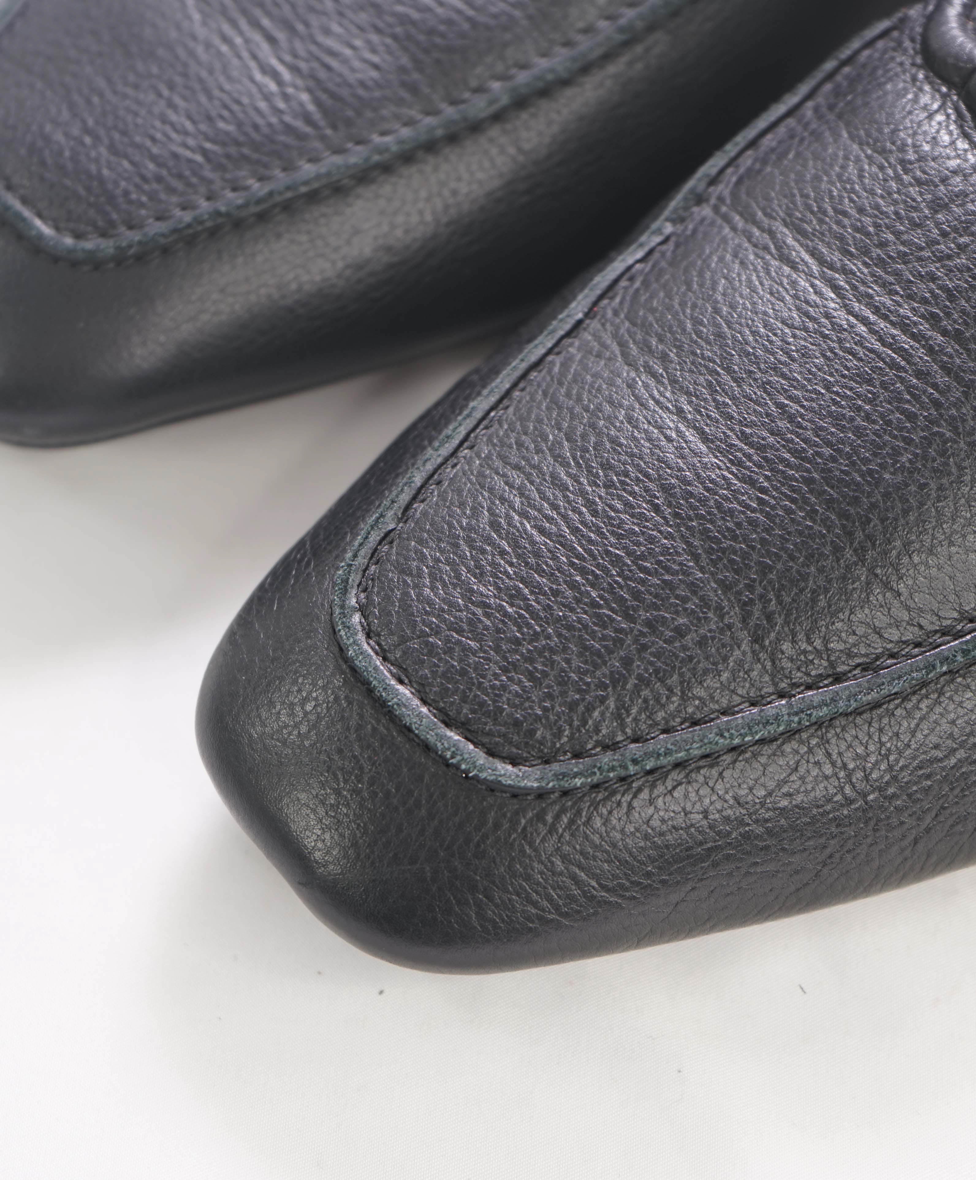$750 SALVATORE FERRAGAMO - Embossed Bit Sleek Logo Loafer - 9 M US