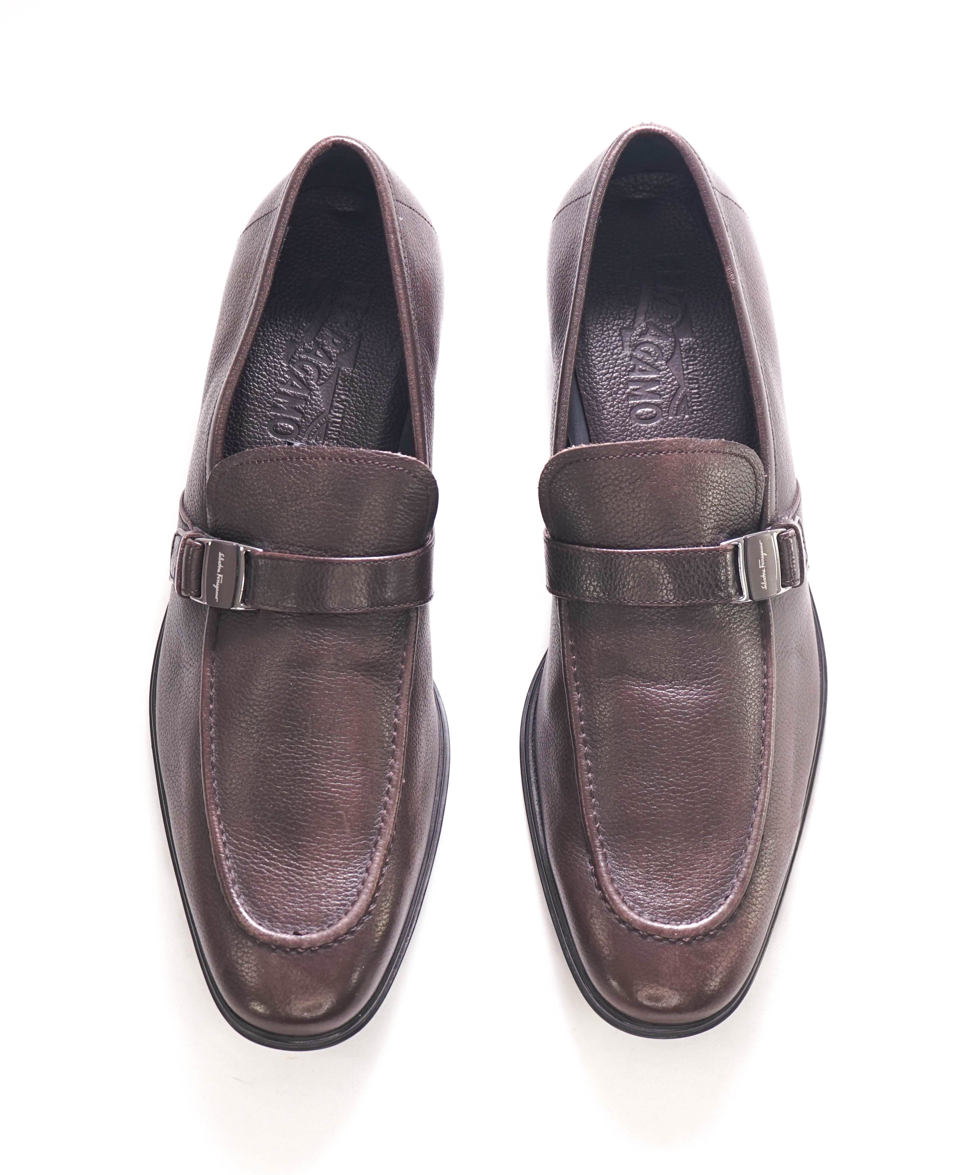 $850 SALVATORE FERRAGAMO - "SARDEGNA" Brown Pebbled Leather Loafers - 8.5 D