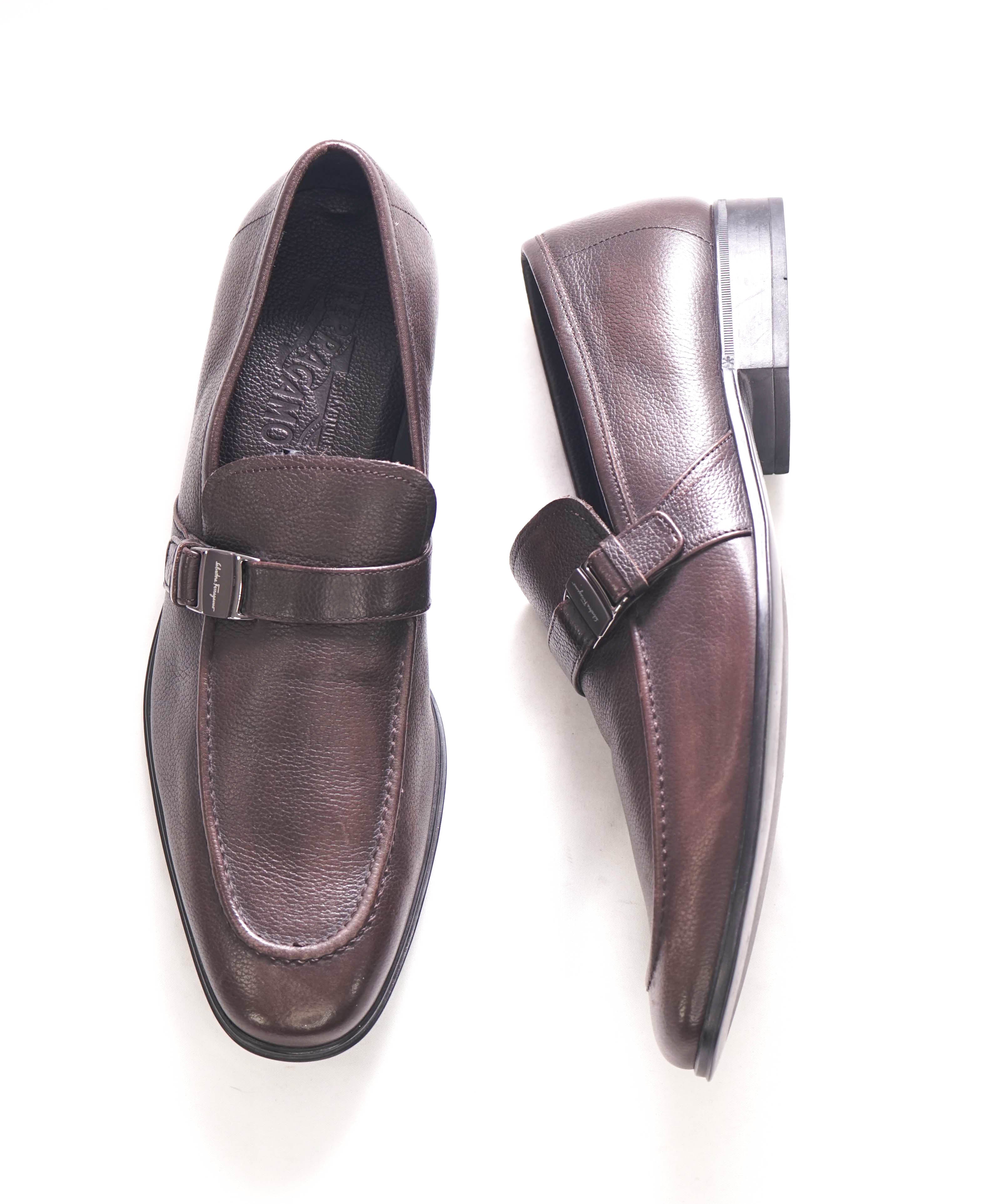 $850 SALVATORE FERRAGAMO - "SARDEGNA" Brown Pebbled Leather Loafers - 8.5 D