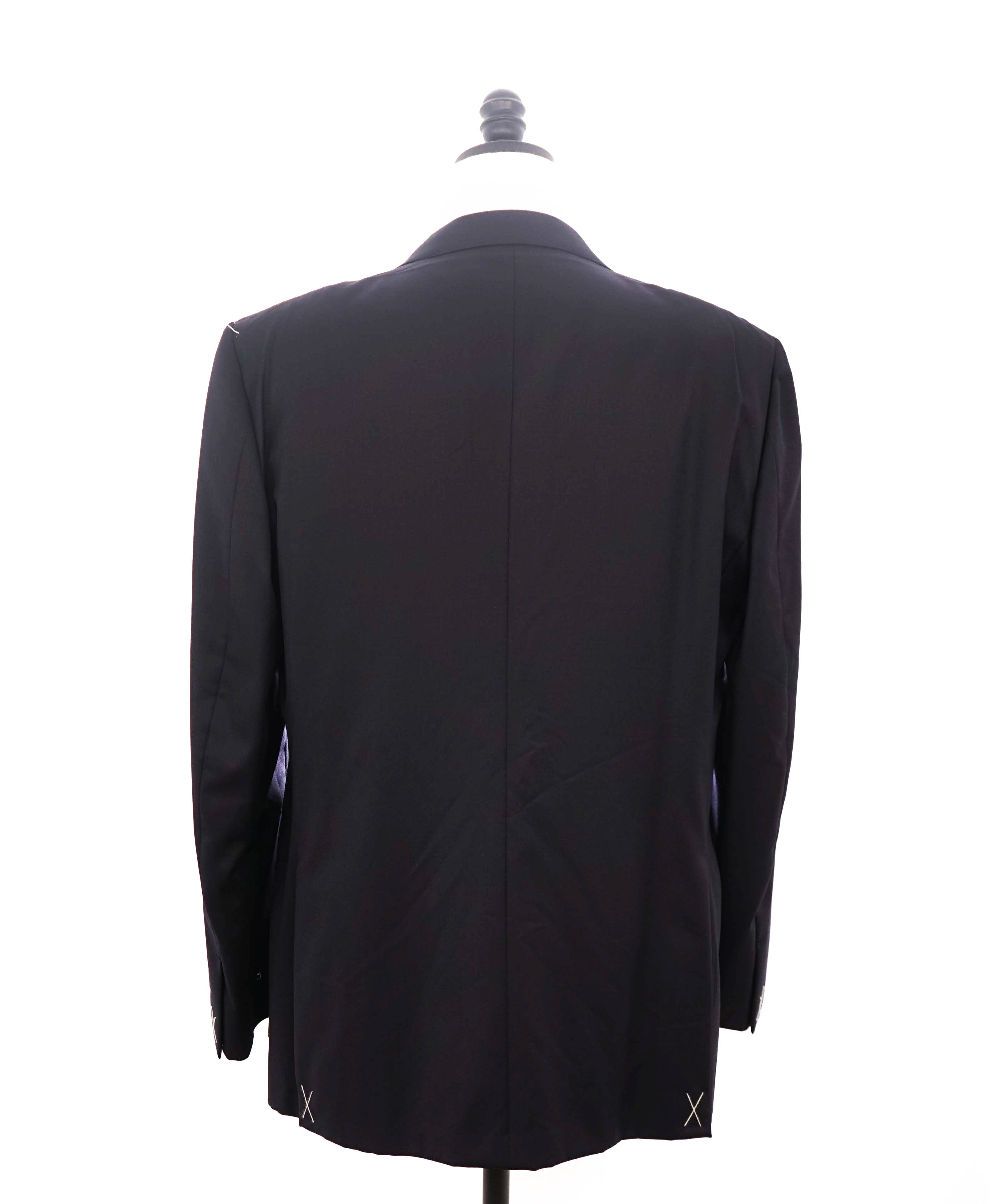 $3,250 ERMENEGILDO ZEGNA - "MICRONSPHERE" *Closet Staple* Navy Suit - 46R