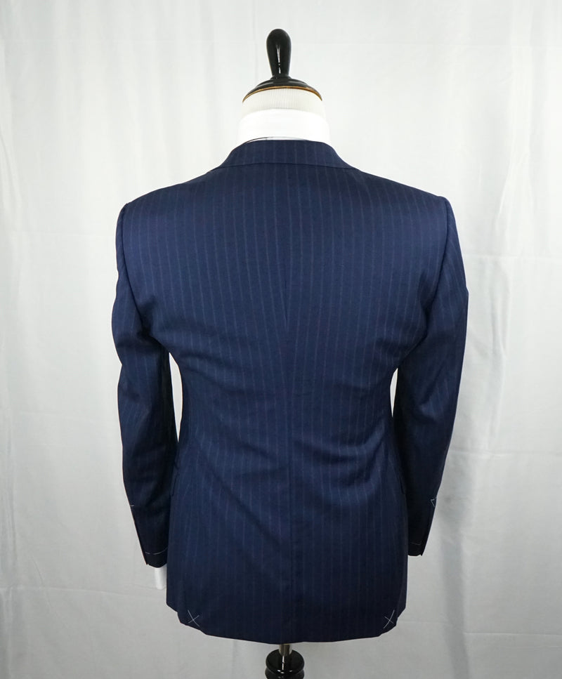 ARMANI COLLEZIONI - “Su Misura” ITALY Wool Bold Stripe Slim Suit - 38R