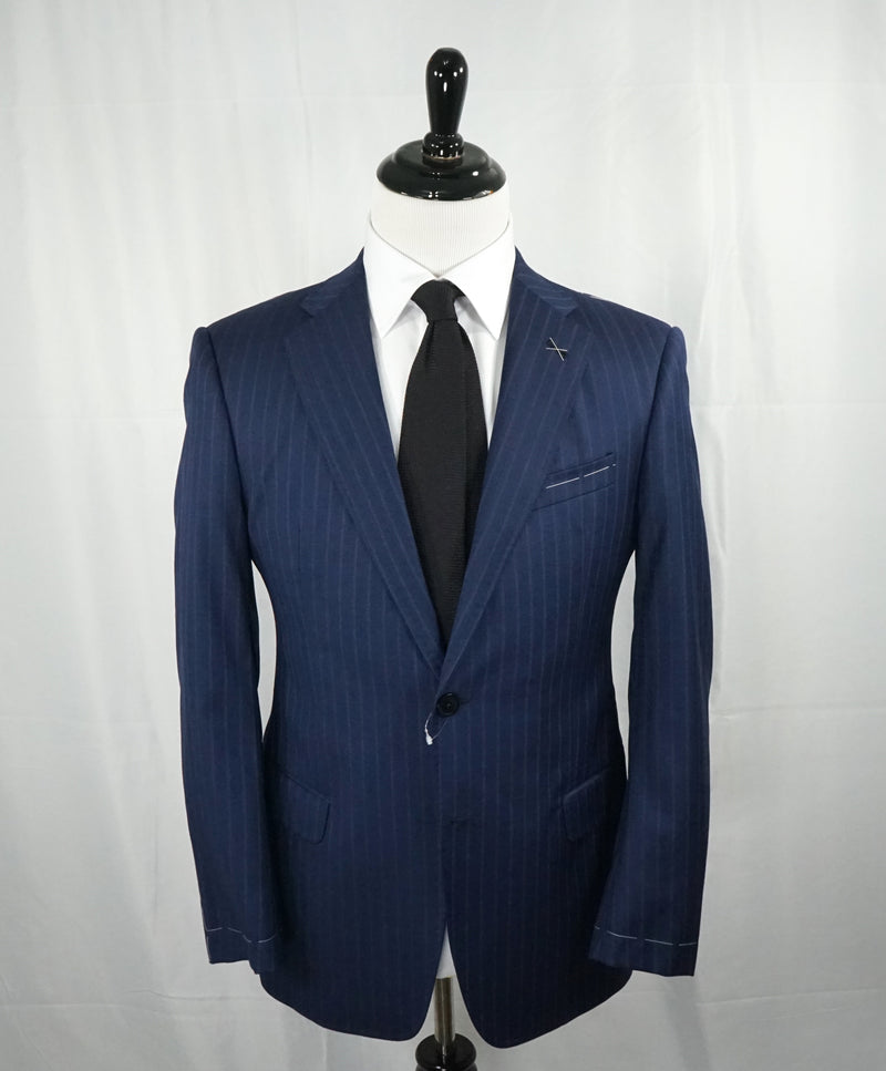 ARMANI COLLEZIONI - “Su Misura” ITALY Wool Bold Stripe Slim Suit - 38R