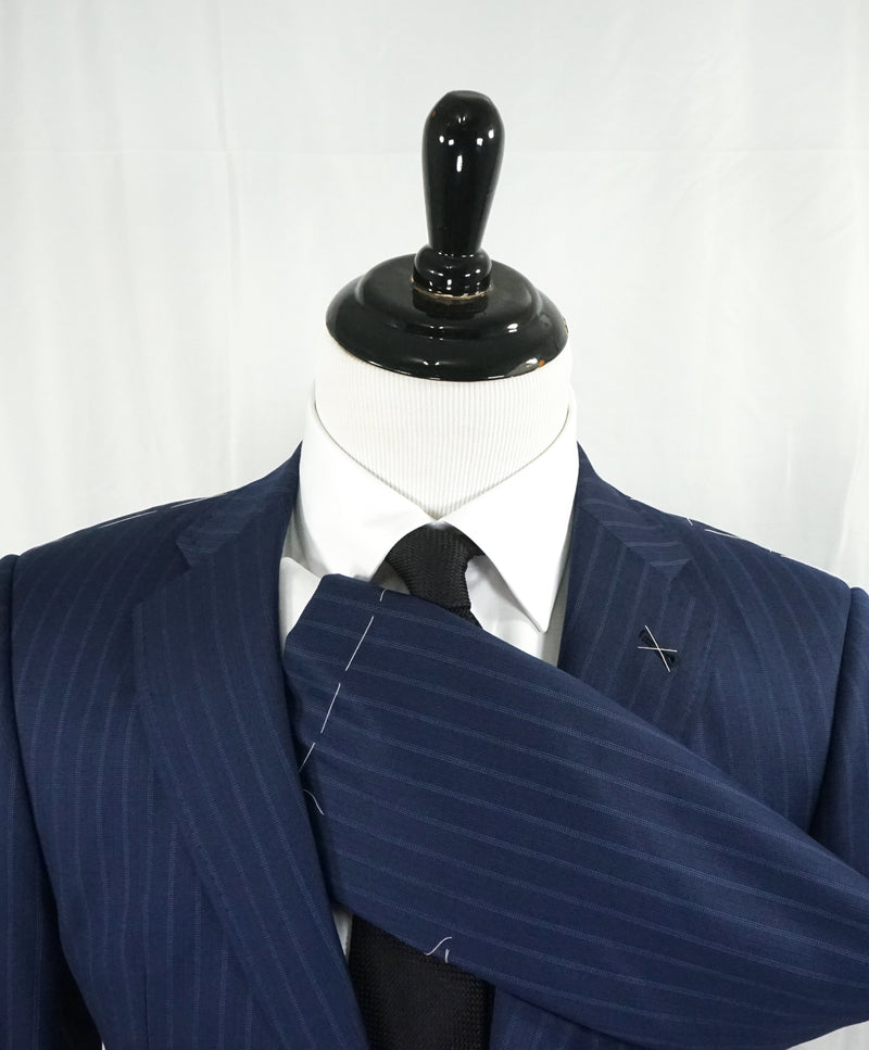 ARMANI COLLEZIONI - “Su Misura” ITALY Wool Bold Stripe Slim Suit - 38R
