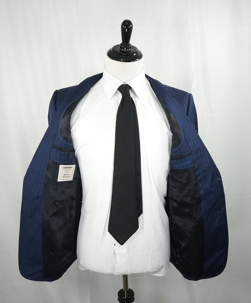 ARMANI COLLEZIONI - “Su Misura” ITALY Wool Bold Stripe Slim Suit - 38R