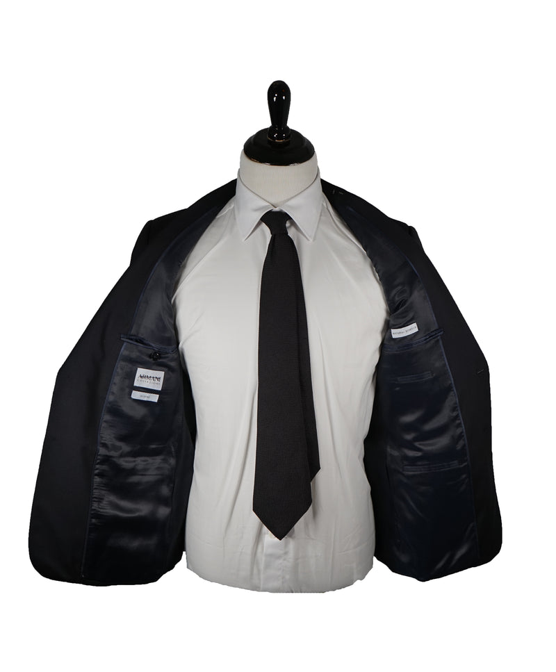 ARMANI COLLEZIONI - “G Line” Natural Stretch Navy Notch Lapel Suit - 3 –  Luxe Hanger
