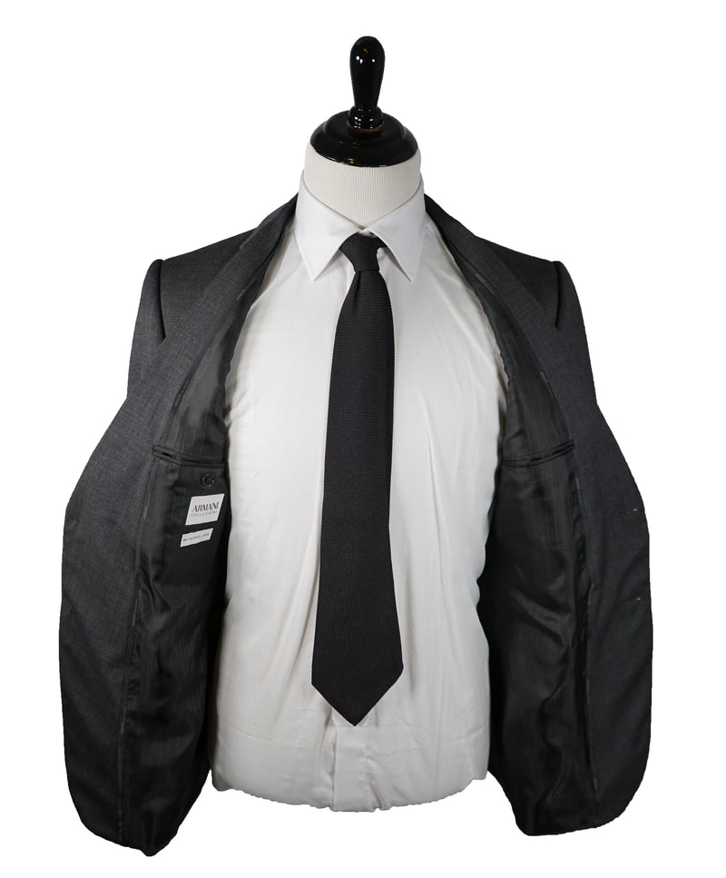 ARMANI COLLEZIONI - “METROPOLITAN” Slim Gray Textured Suit - 44R