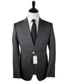 ARMANI COLLEZIONI - “METROPOLITAN” Slim Gray Textured Suit - 44R