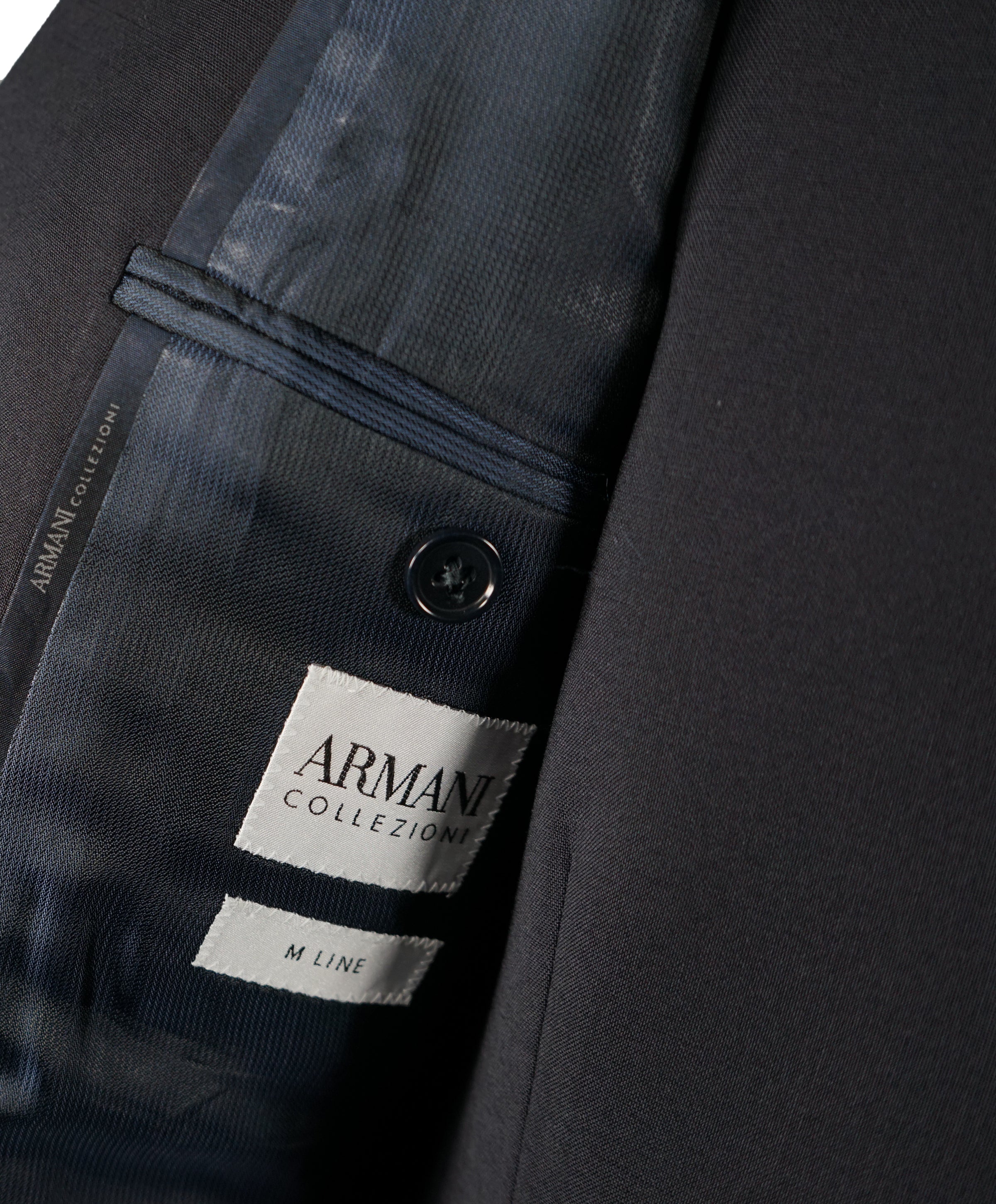 ARMANI COLLEZIONI M Line 3 Piece Navy Solid Suit With Pick Stitchi Luxe Hanger