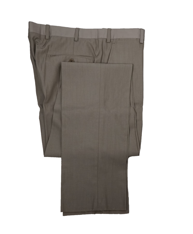 ARMANI COLLEZIONI - “M Line” Slim Beige Stone Summer Suit Tonal Satin Lapel - 40R