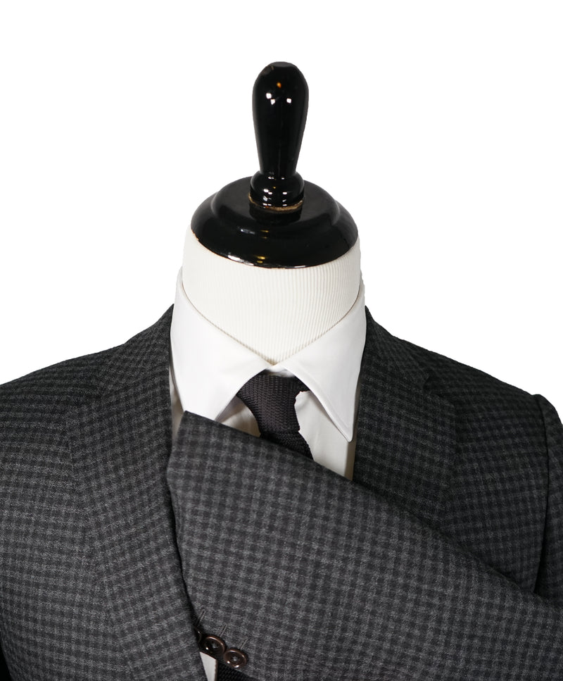 ARMANI COLLEZIONI - "M Line" Slim Drop 8 Melange Check RUNWAY SUIT - 40R