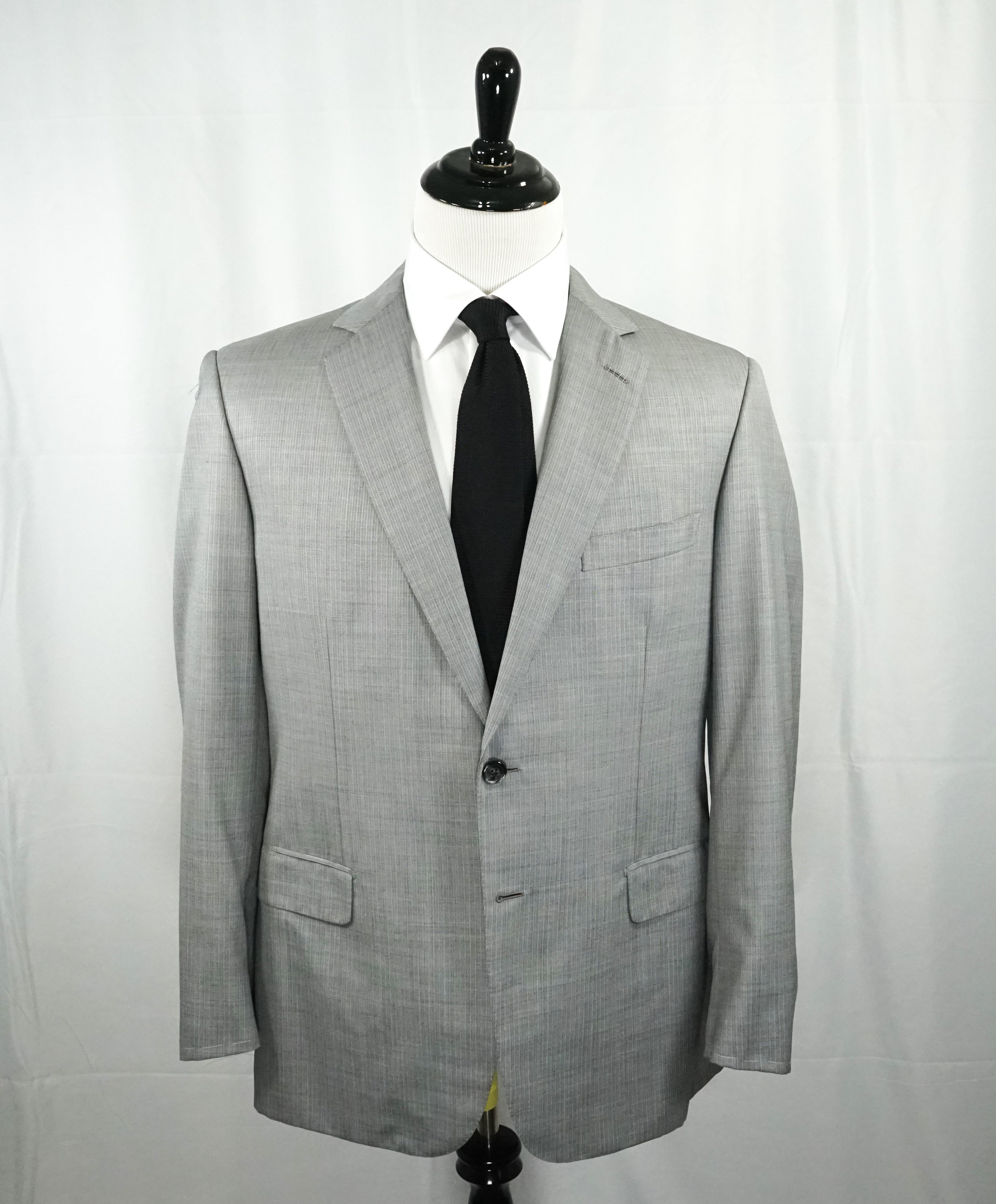 BRIONI - Micro Herringbone Wool & Silk Suit Hand Made In Italy - 44R