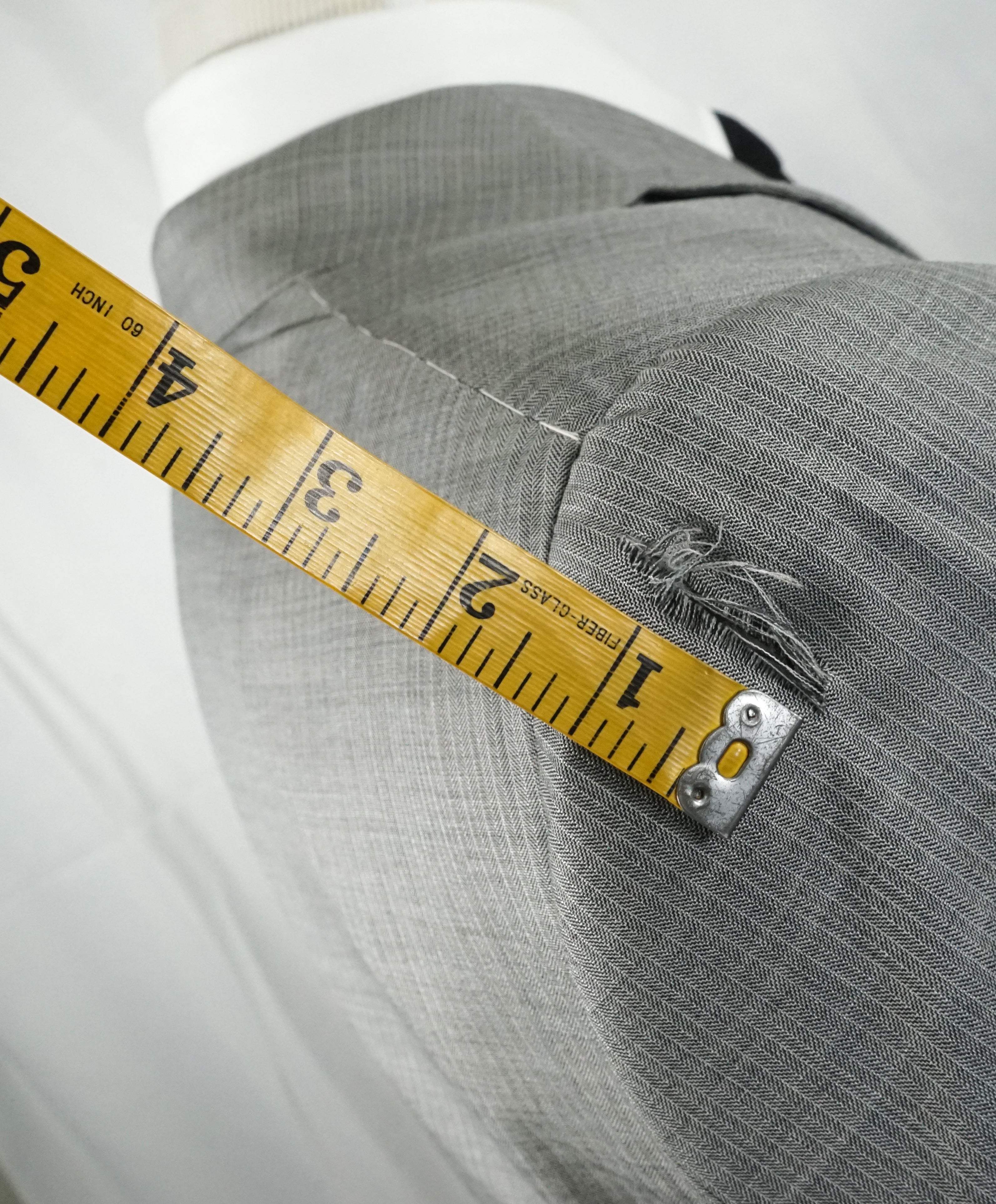 BRIONI - Micro Herringbone Wool & Silk Suit Hand Made In Italy - 44R