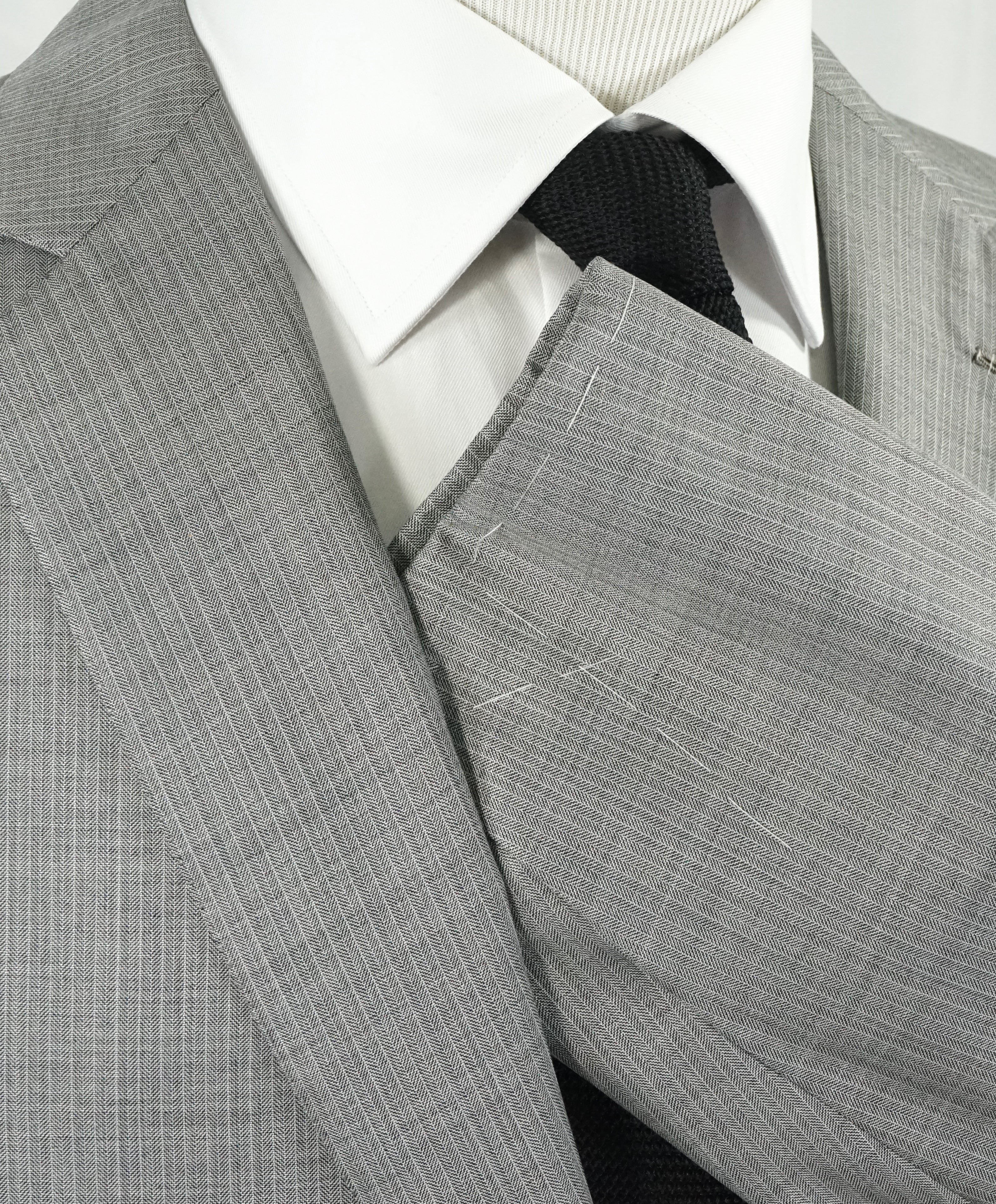 BRIONI - Micro Herringbone Wool & Silk Suit Hand Made In Italy - 44R