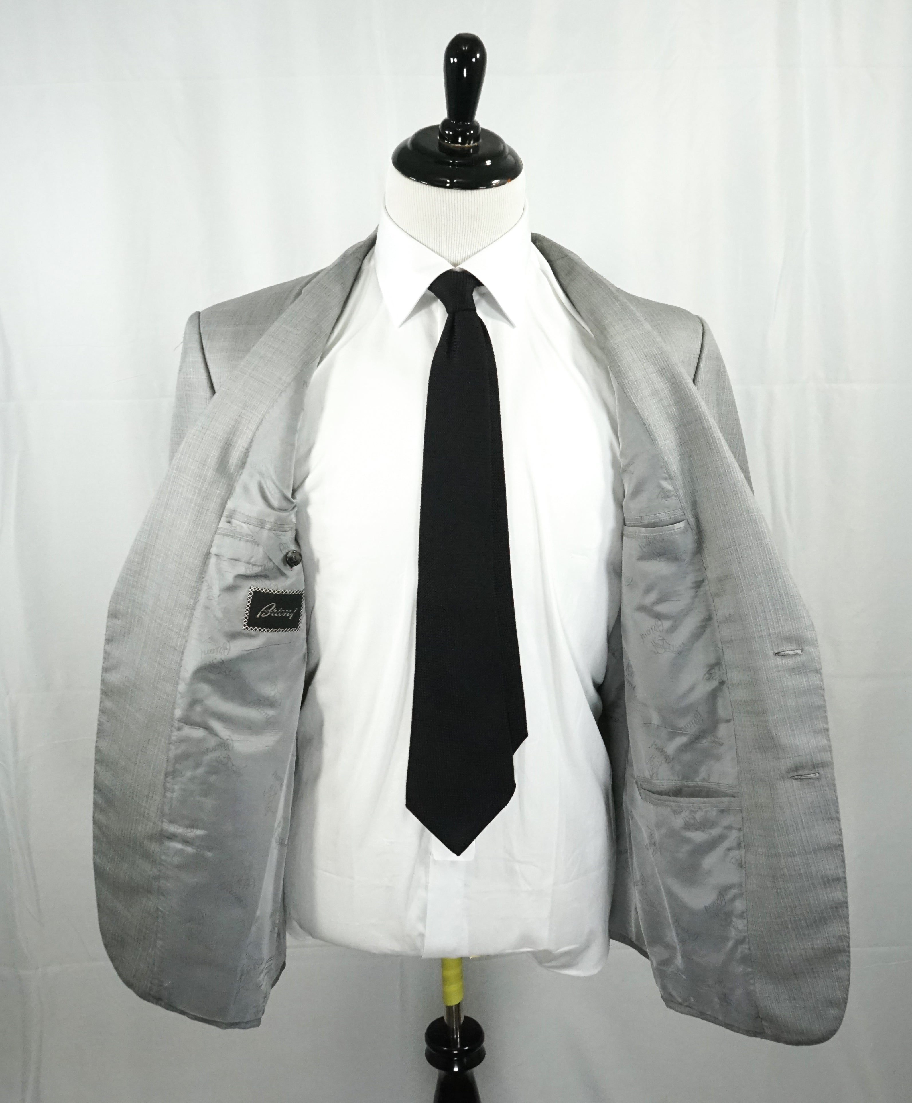 BRIONI - Micro Herringbone Wool & Silk Suit Hand Made In Italy - 44R