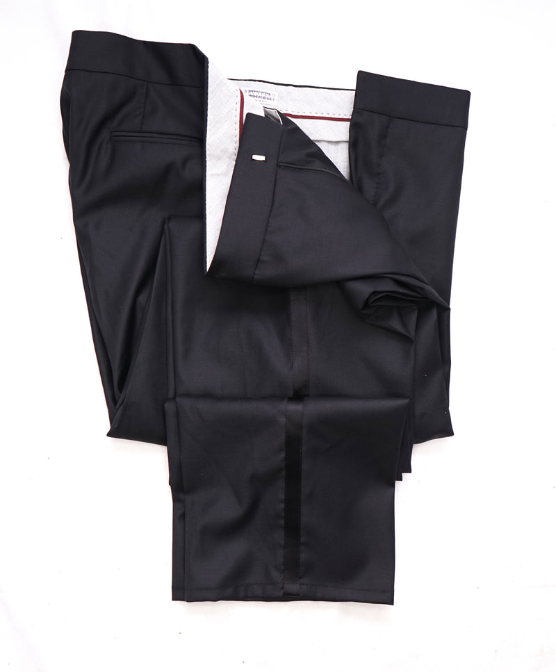 BRUNELLO CUCINELLI - Black On Black Wide Peak Lapel Tuxedo Suit - 48R
