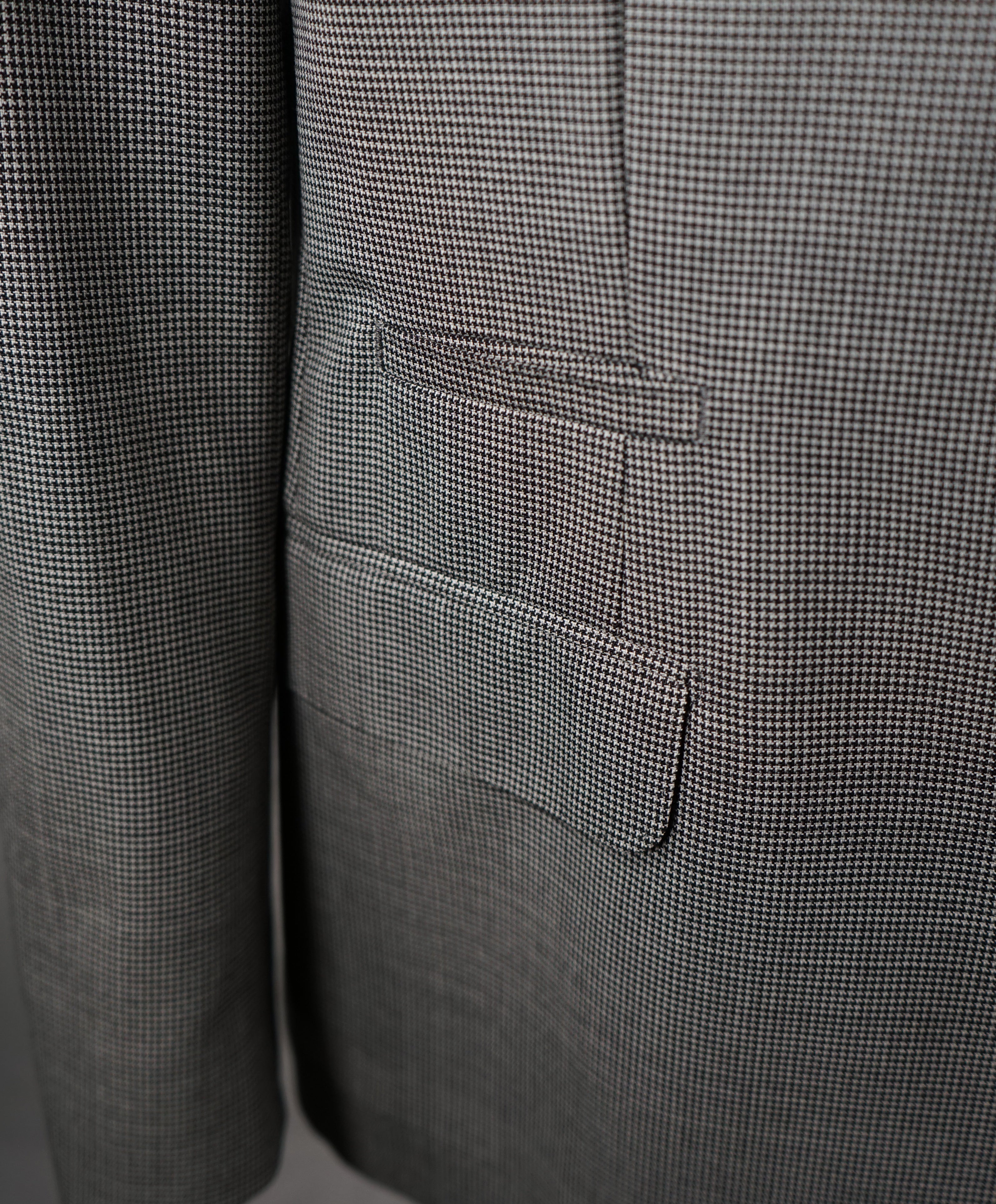 BRUNELLO CUCINELLI - Houndstooth 2-3 Button Roll Wool Blazer - 48R