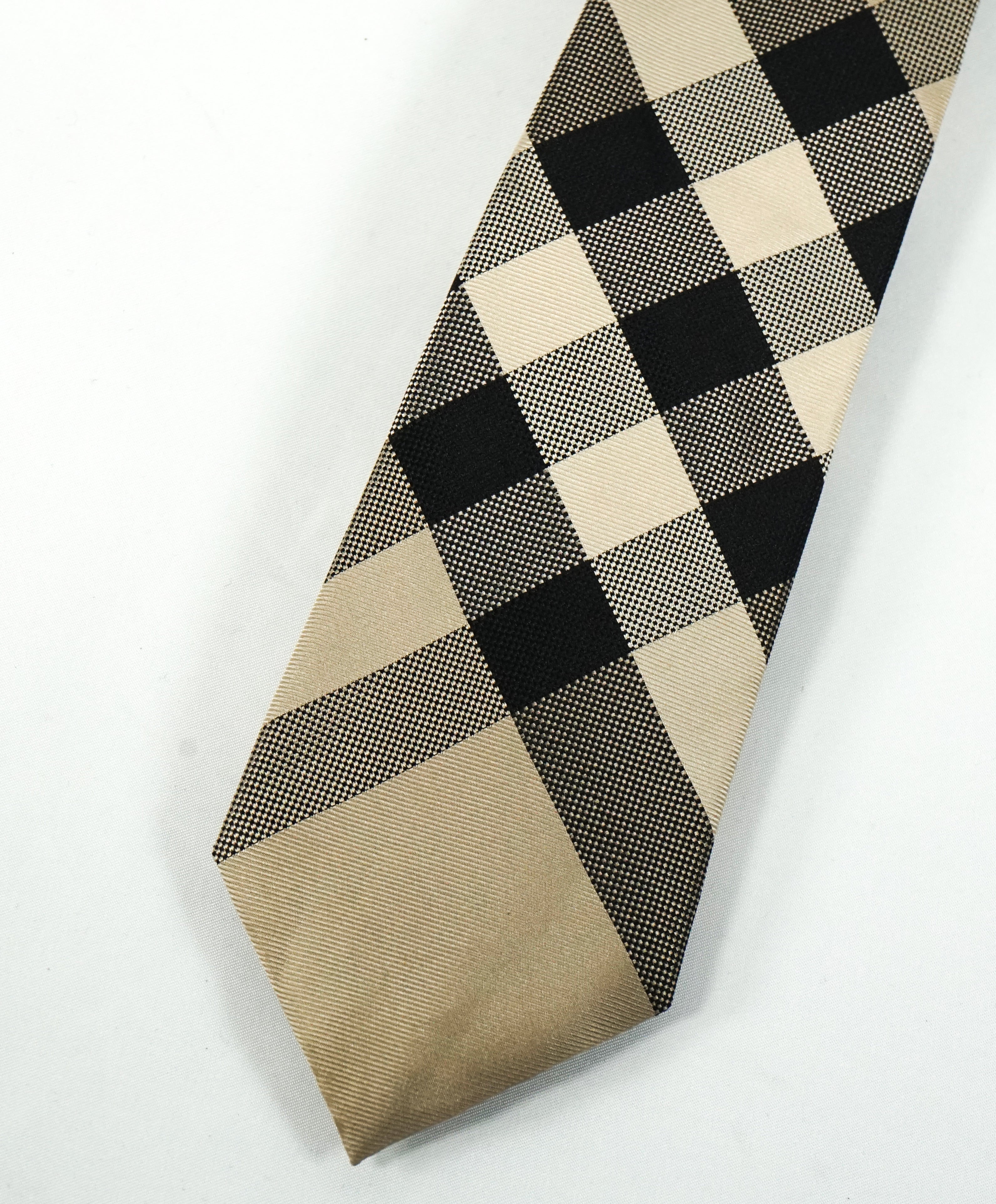 BURBERRY - Made In London, England Premium Line Beige Plaid Tie -