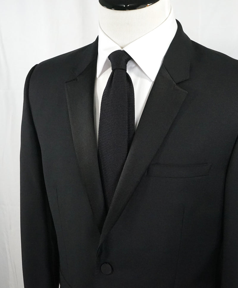 BURBERRY LONDON - Made In Italy Wool & Mohair Tuxedo Suit - 44R