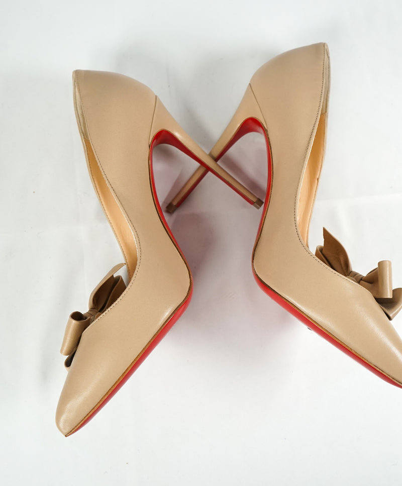 CHRISTIAN LOUBOUTIN - "Madame Menodo" Nude Pumps W Bow - 38