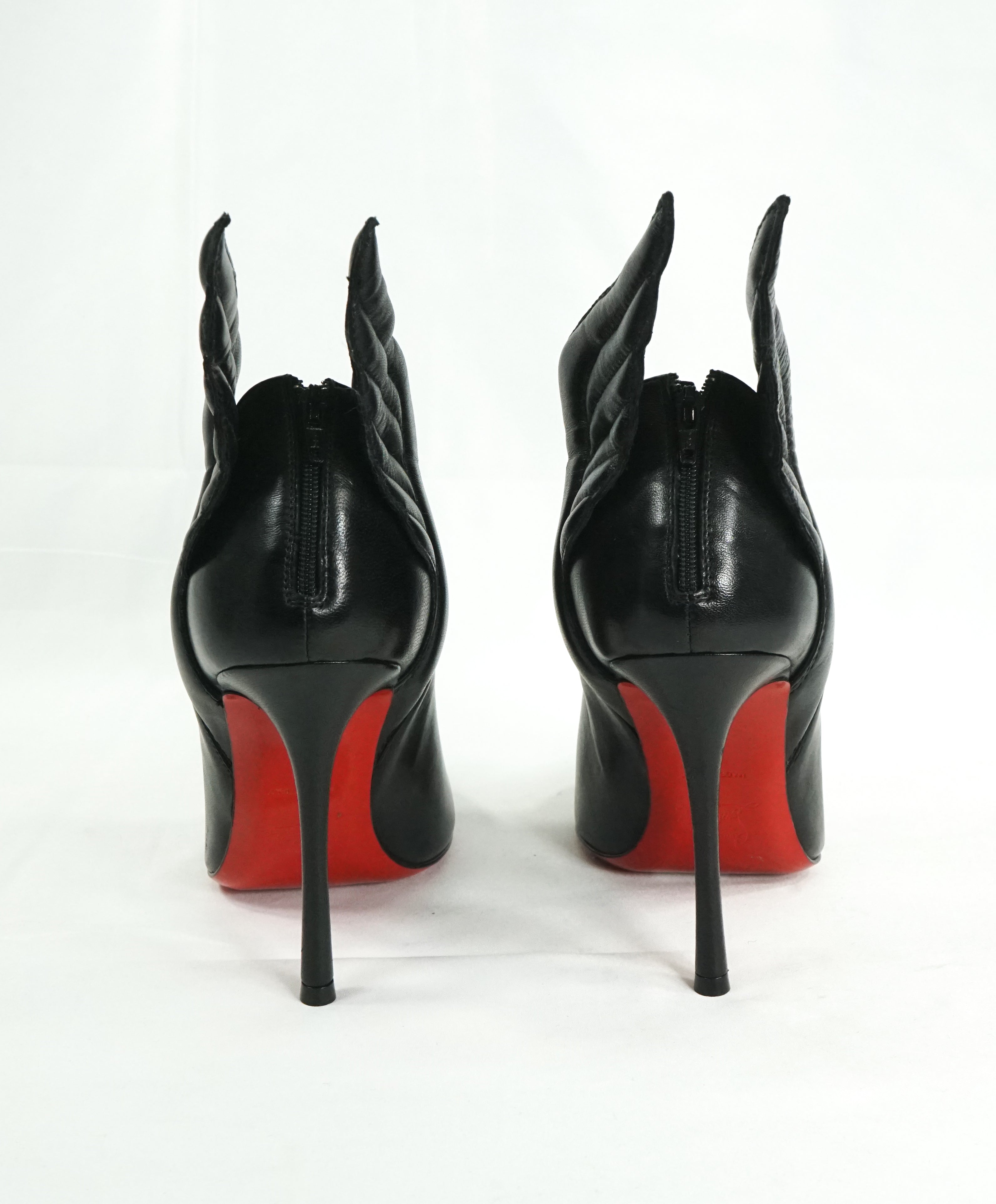 CHRISTIAN LOUBOUTIN - "MERCURA 100mm" Black Leather Wing Bootie pump - 36