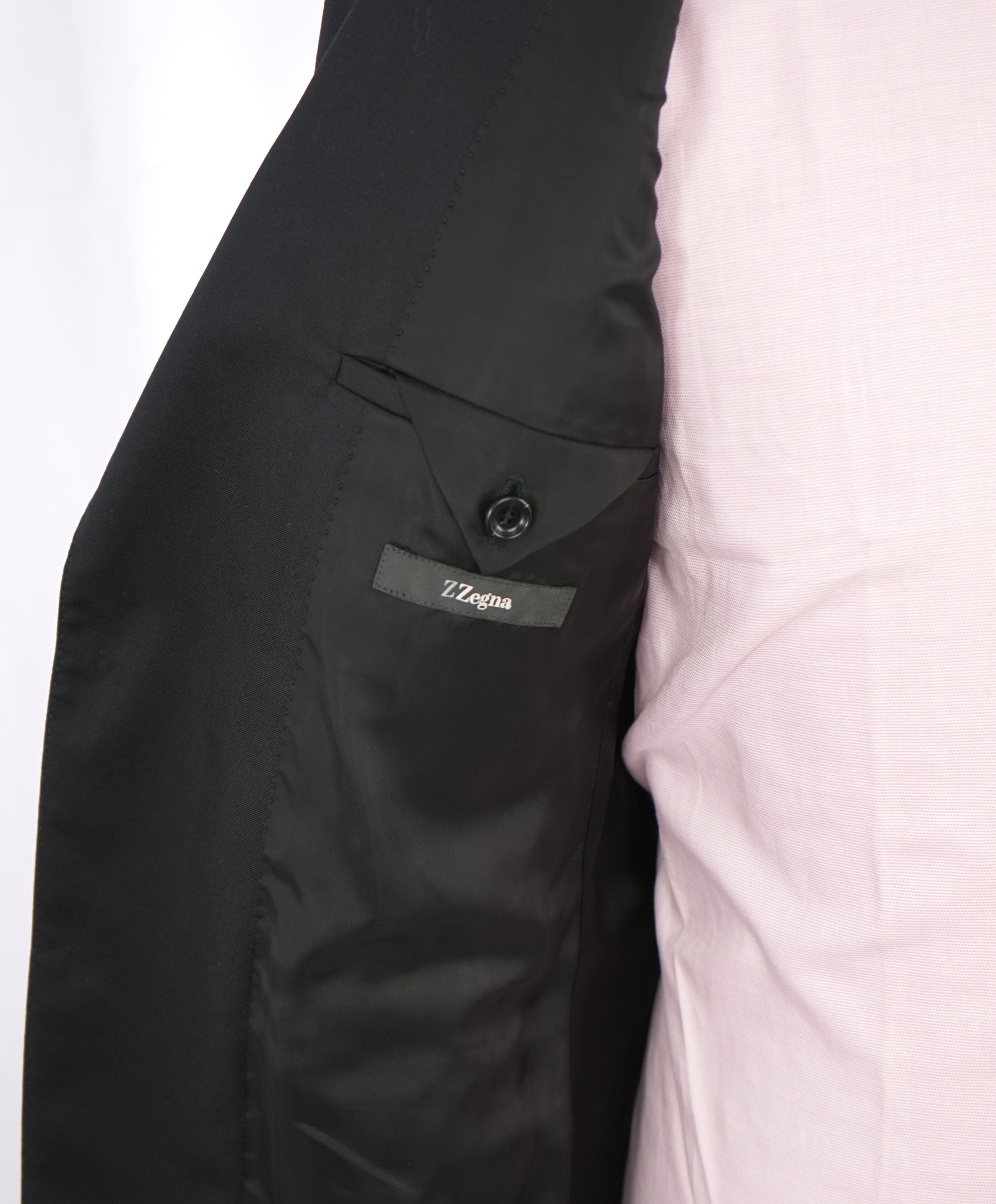 Z ZEGNA - Solid Black Fabric *CLOSET STAPLE* Drop 8 Wool Suit - 46R