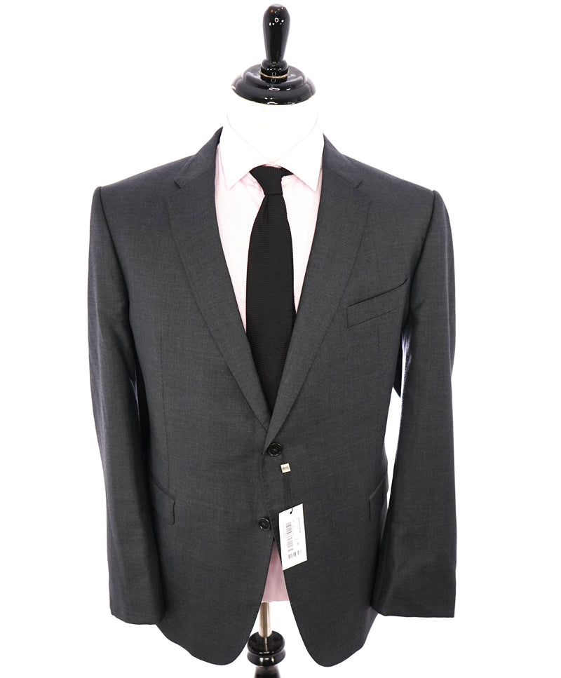 ARMANI COLLEZIONI - *CLOSET STAPLE* Gray Wool 2-Button Suit - 50R